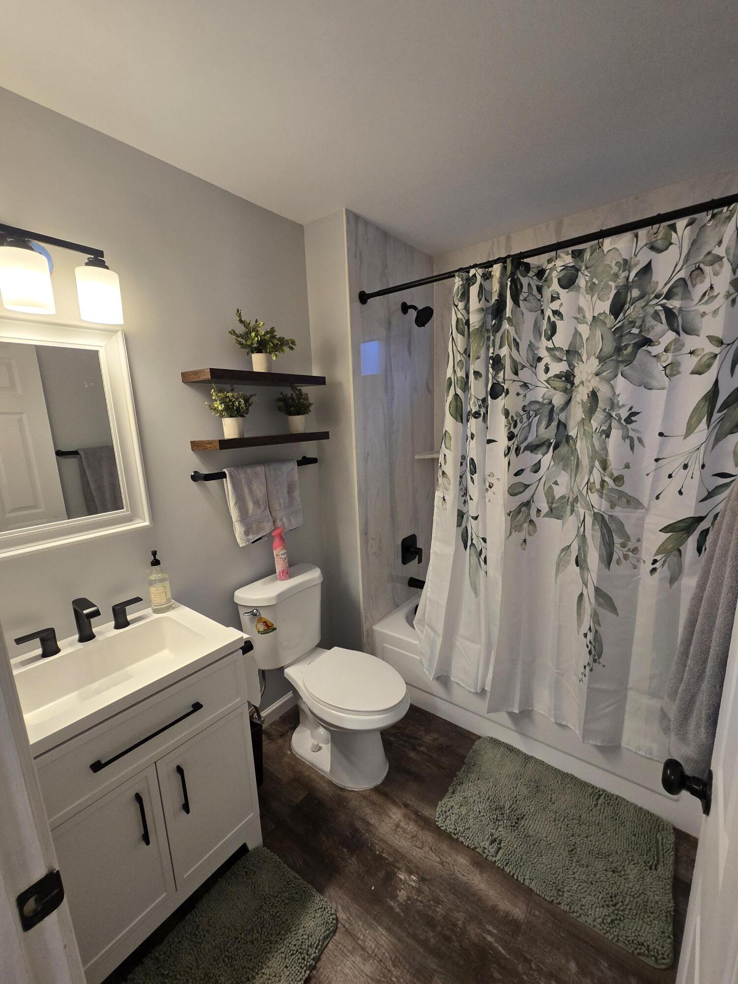 Photo 7 — 7615 Calhoun Drive NE