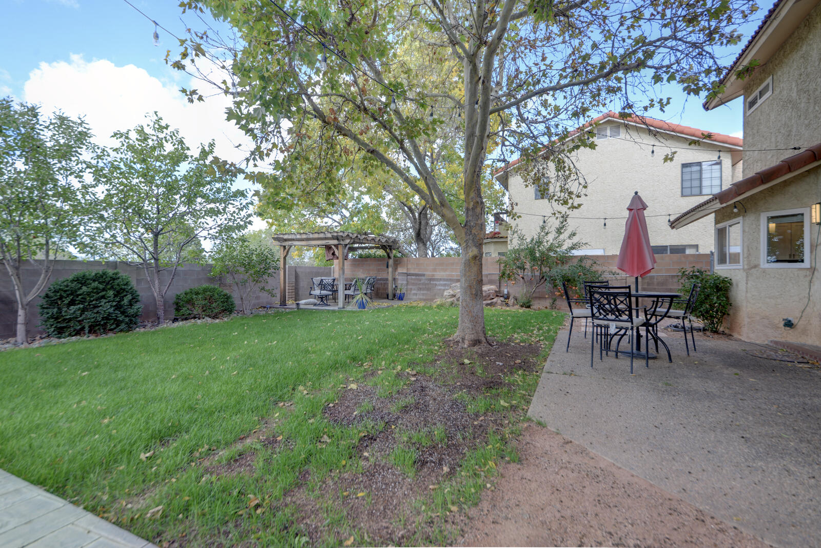 Photo 10 — 7615 Calhoun Drive NE
