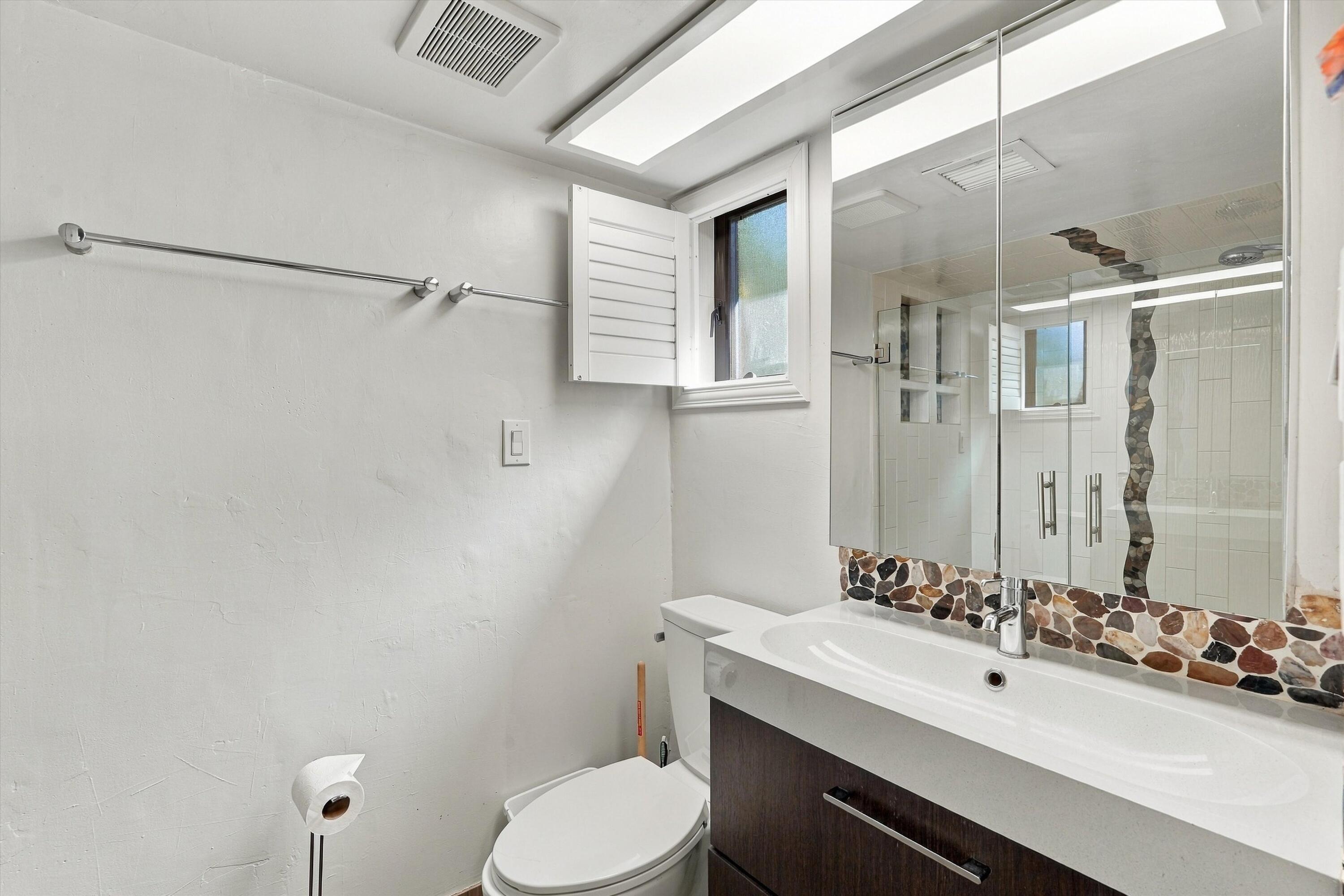 Photo 12 — 2102 Hendola Drive NE