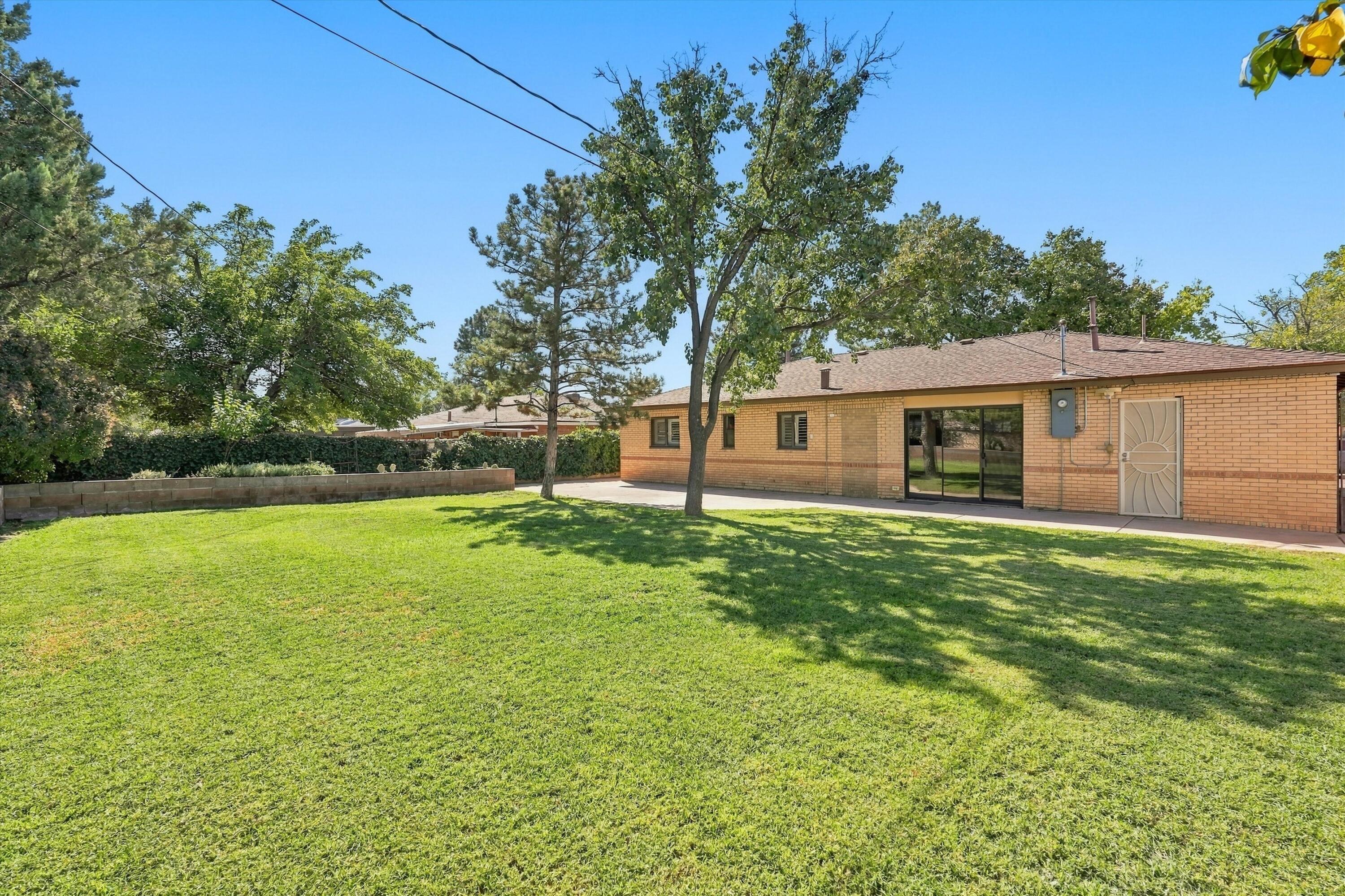 Photo 7 — 2102 Hendola Drive NE