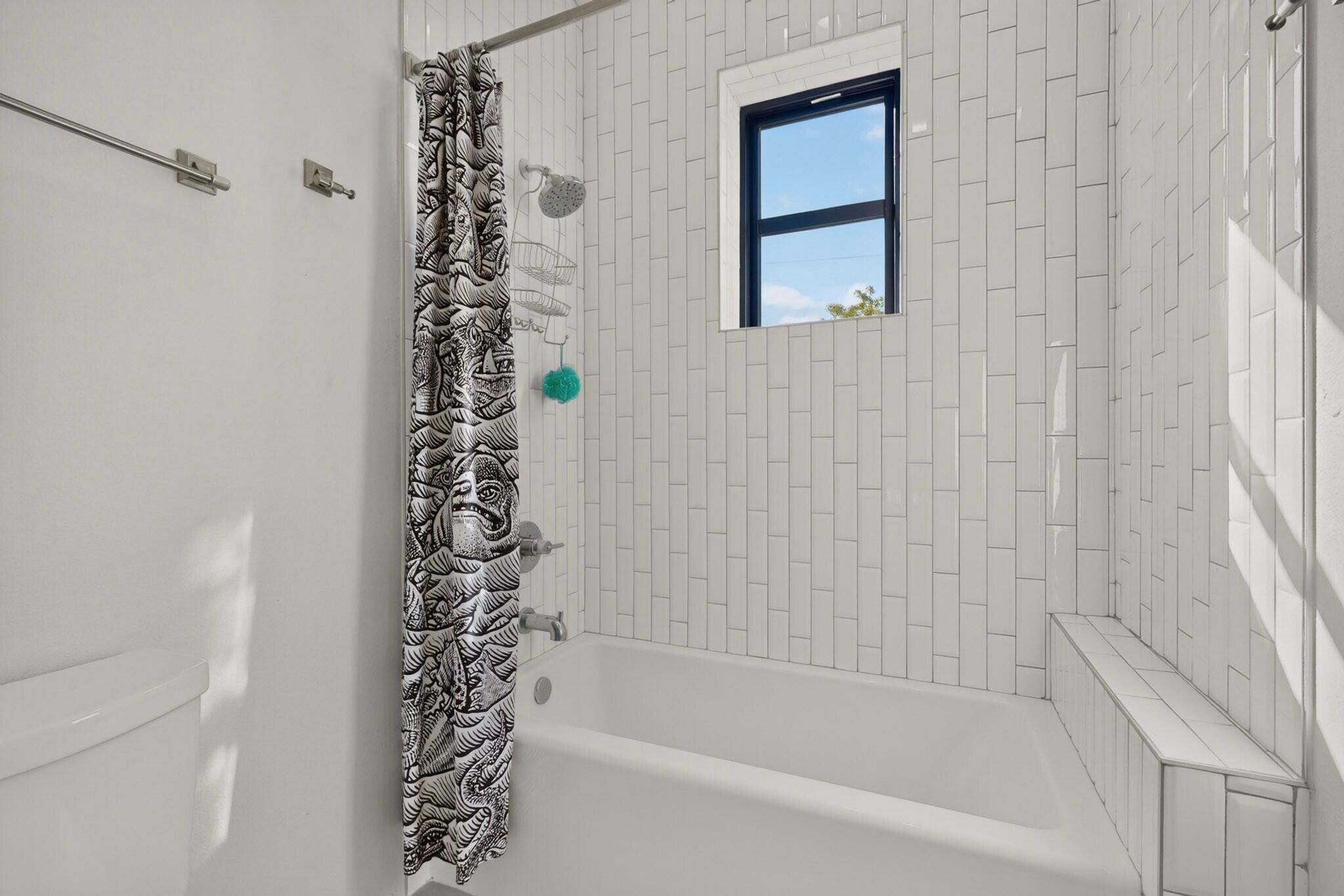 Photo 17 — 1025 Forrester Street NW