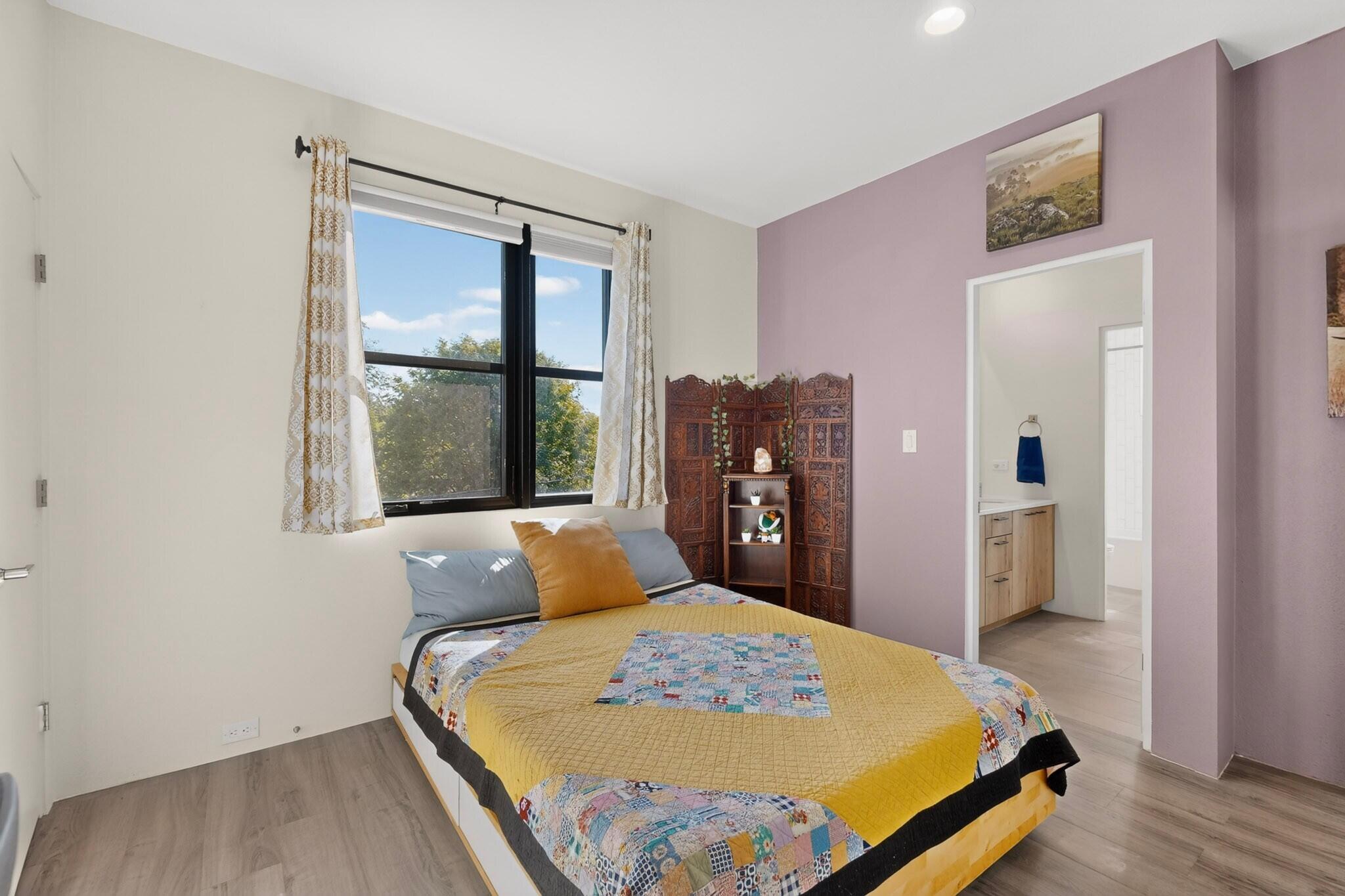 Photo 15 — 1025 Forrester Street NW