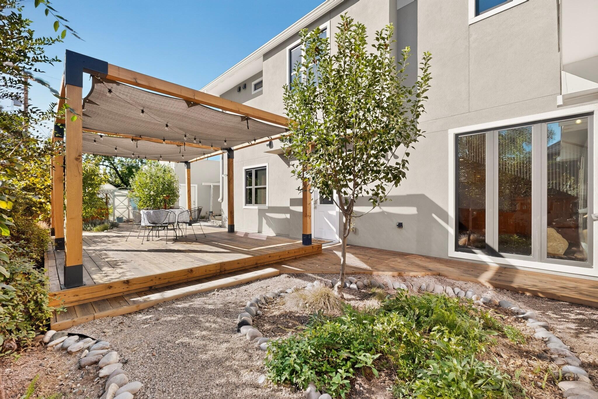 Photo 12 — 1025 Forrester Street NW