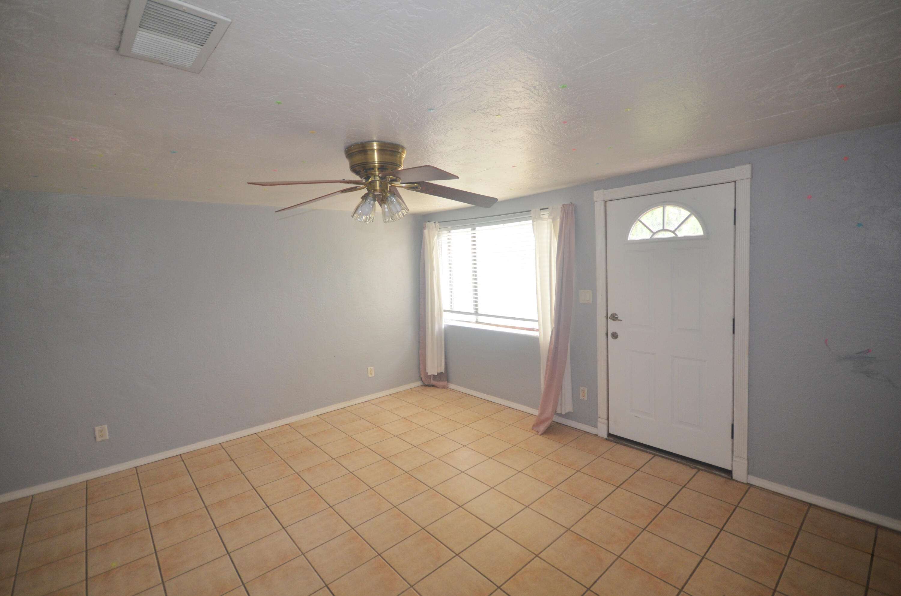 Photo 19 — 1401 Santa Rosa Road SW