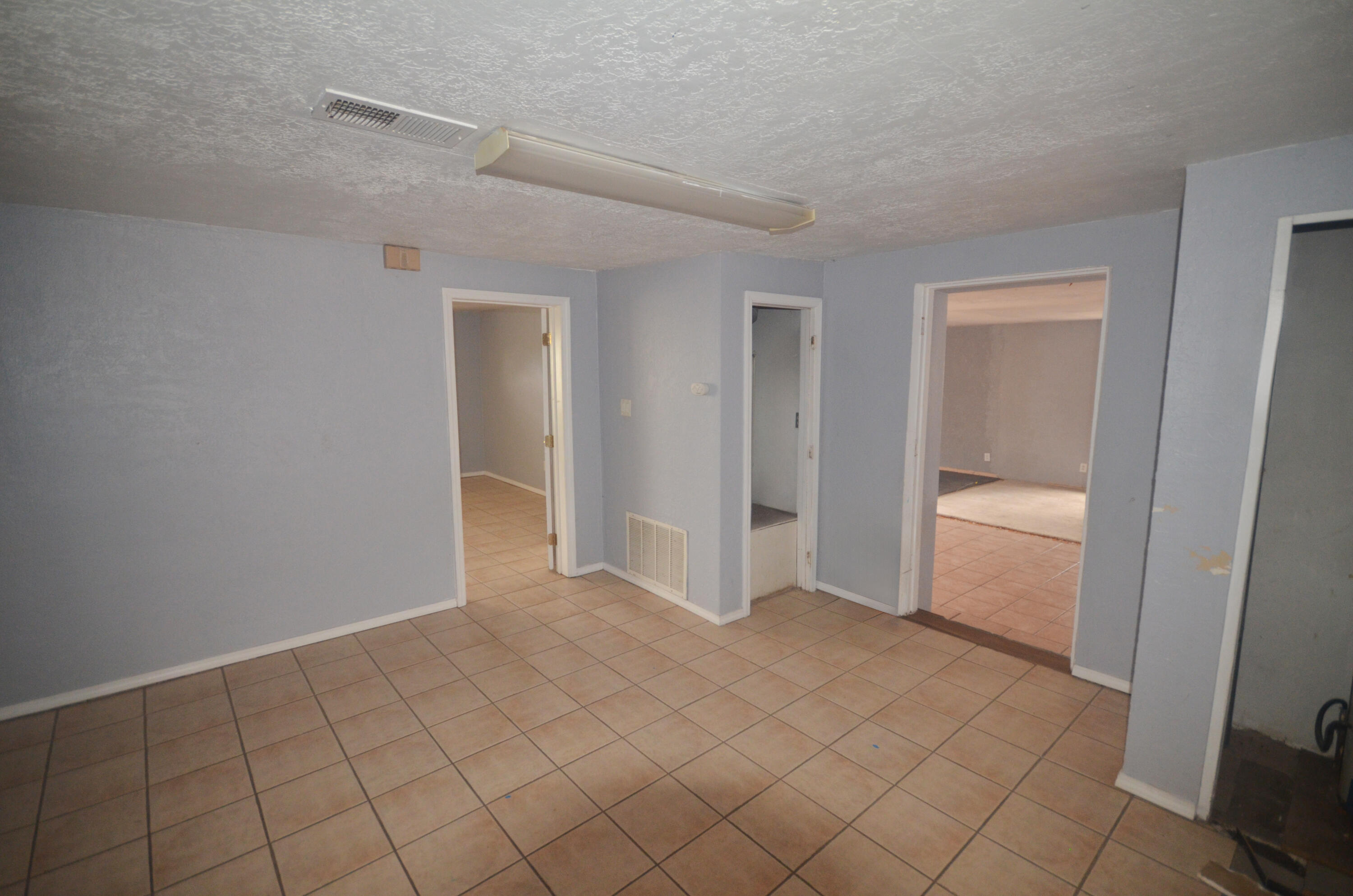 Photo 17 — 1401 Santa Rosa Road SW