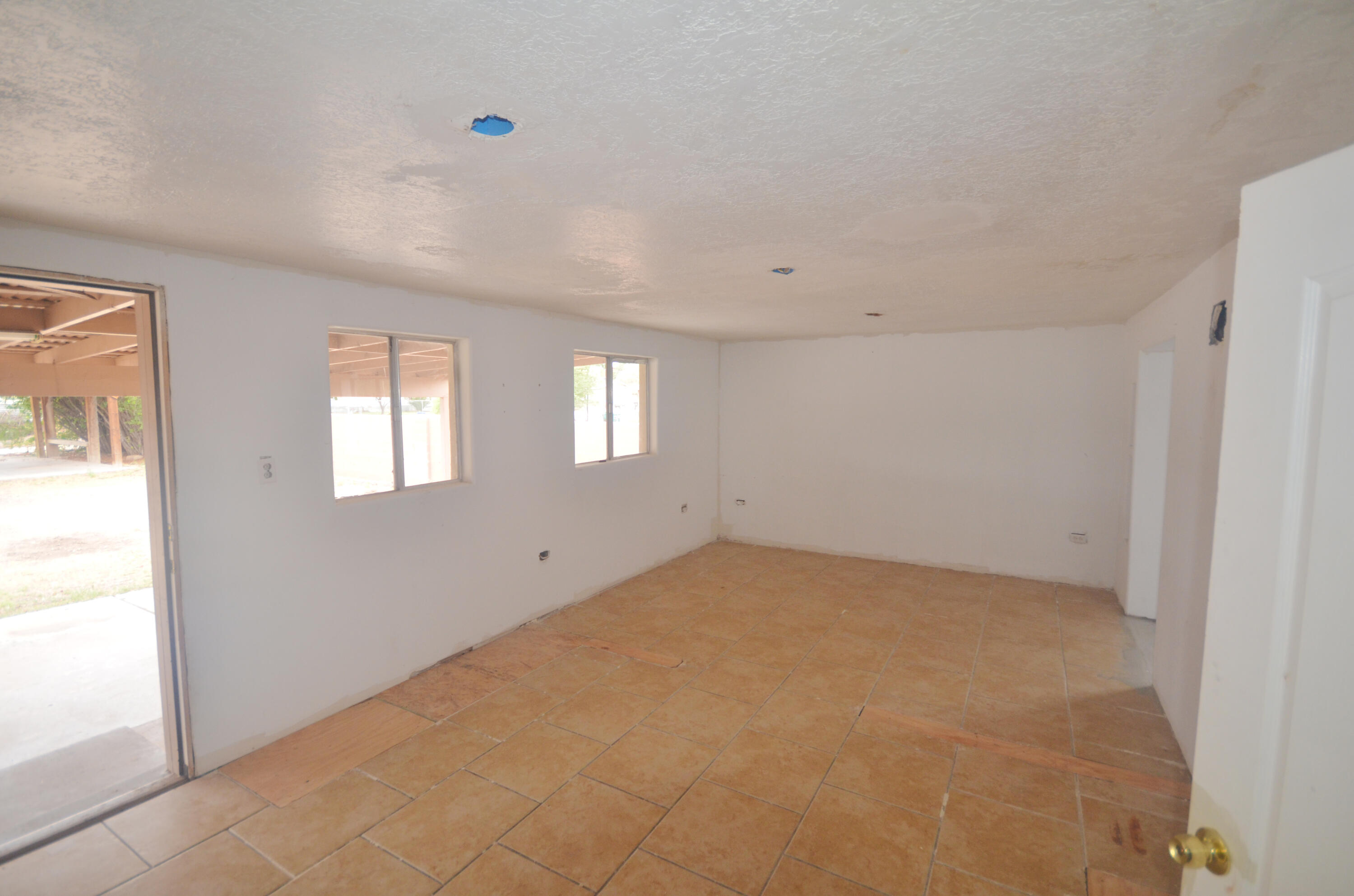 Photo 16 — 1401 Santa Rosa Road SW