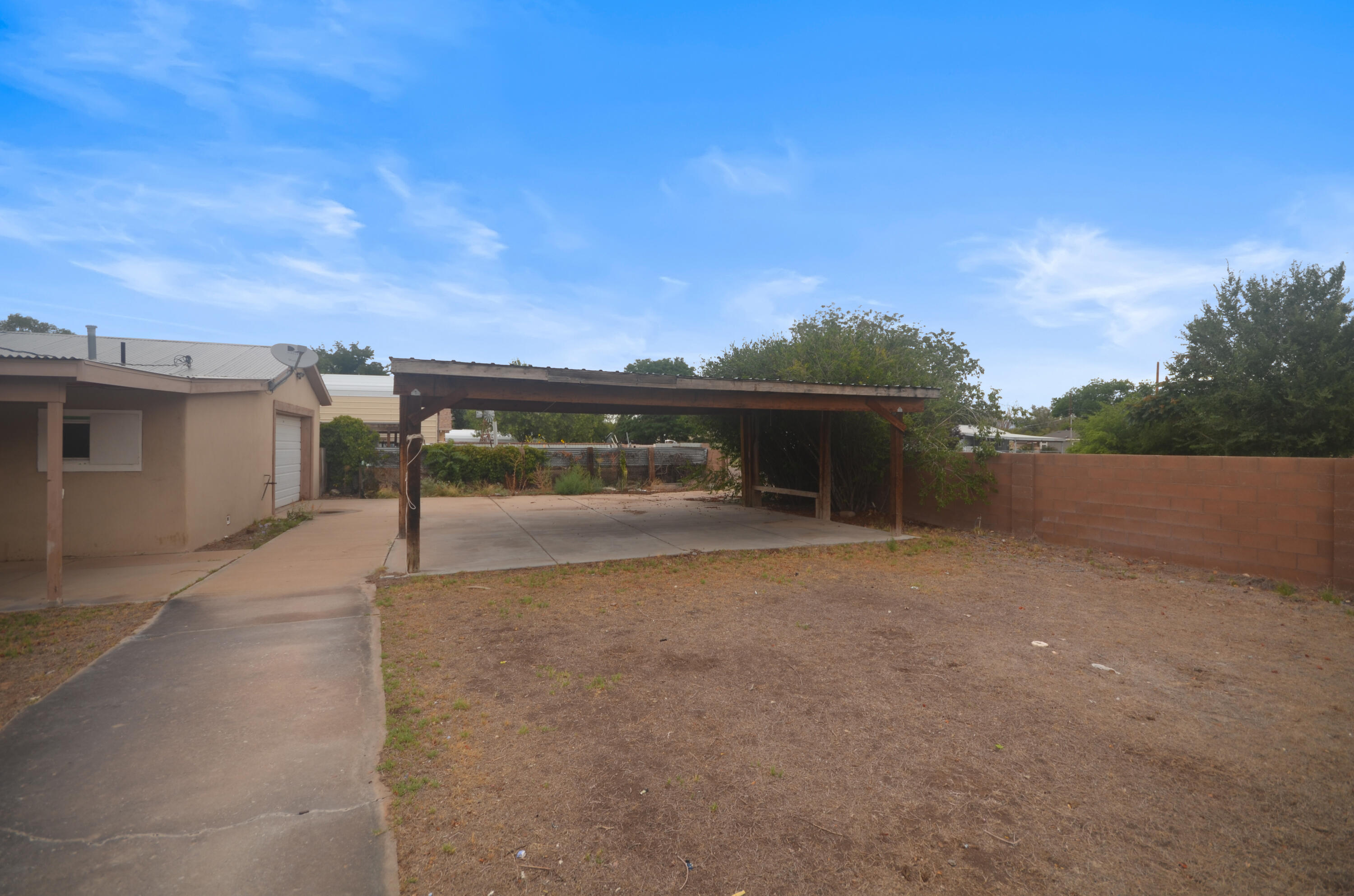 Photo 9 — 1401 Santa Rosa Road SW