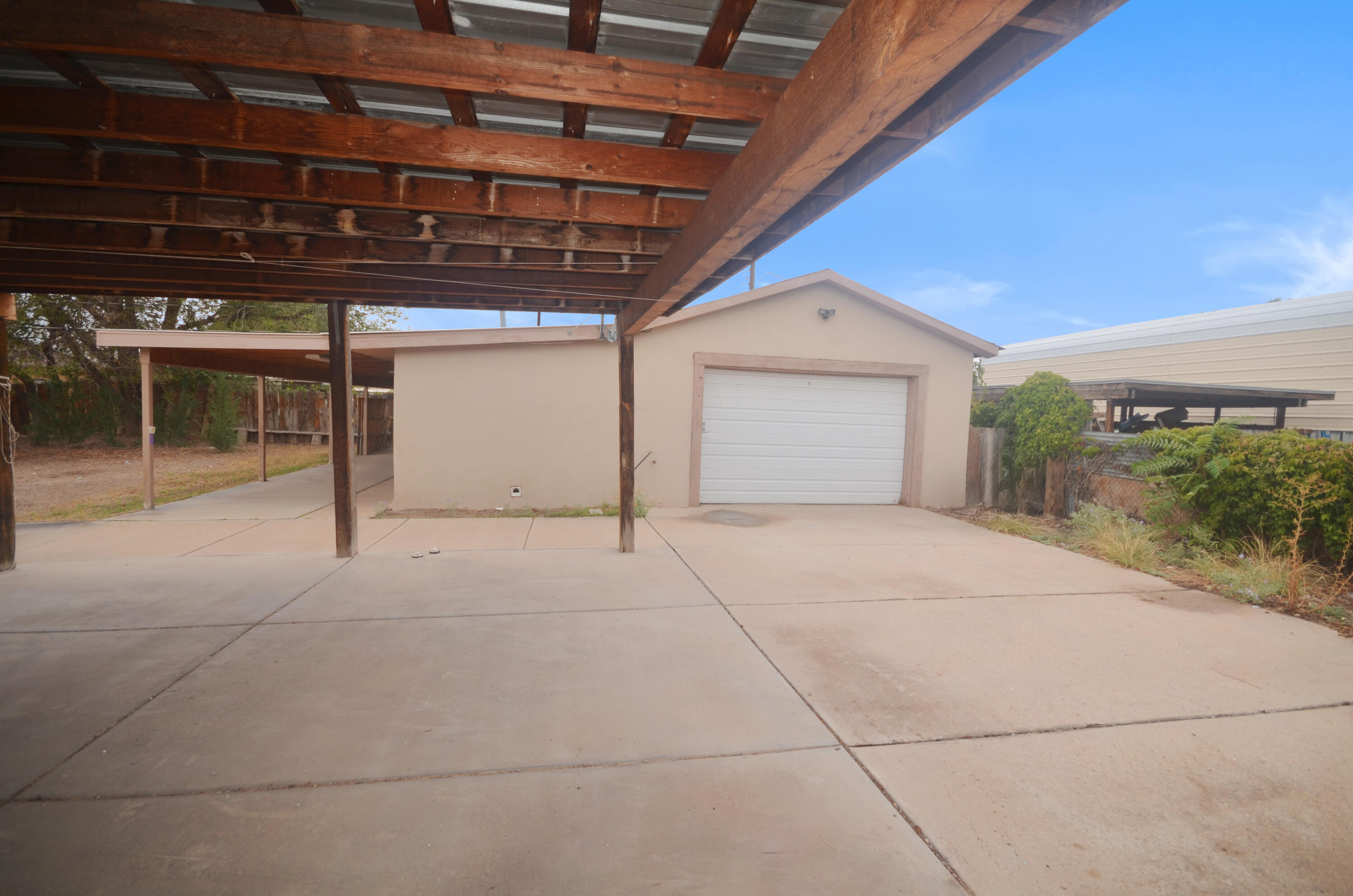 Photo 6 — 1401 Santa Rosa Road SW