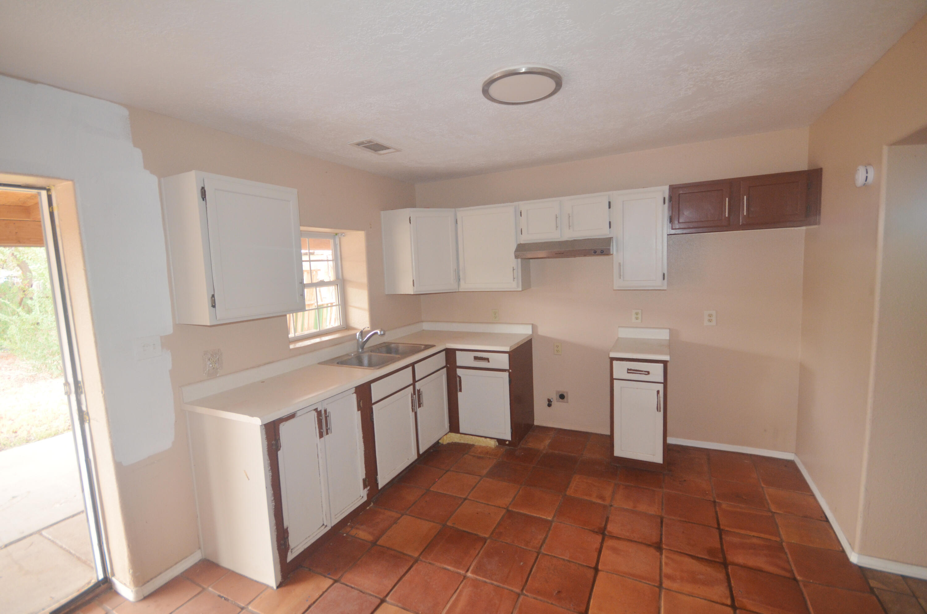 Photo 5 — 1401 Santa Rosa Road SW
