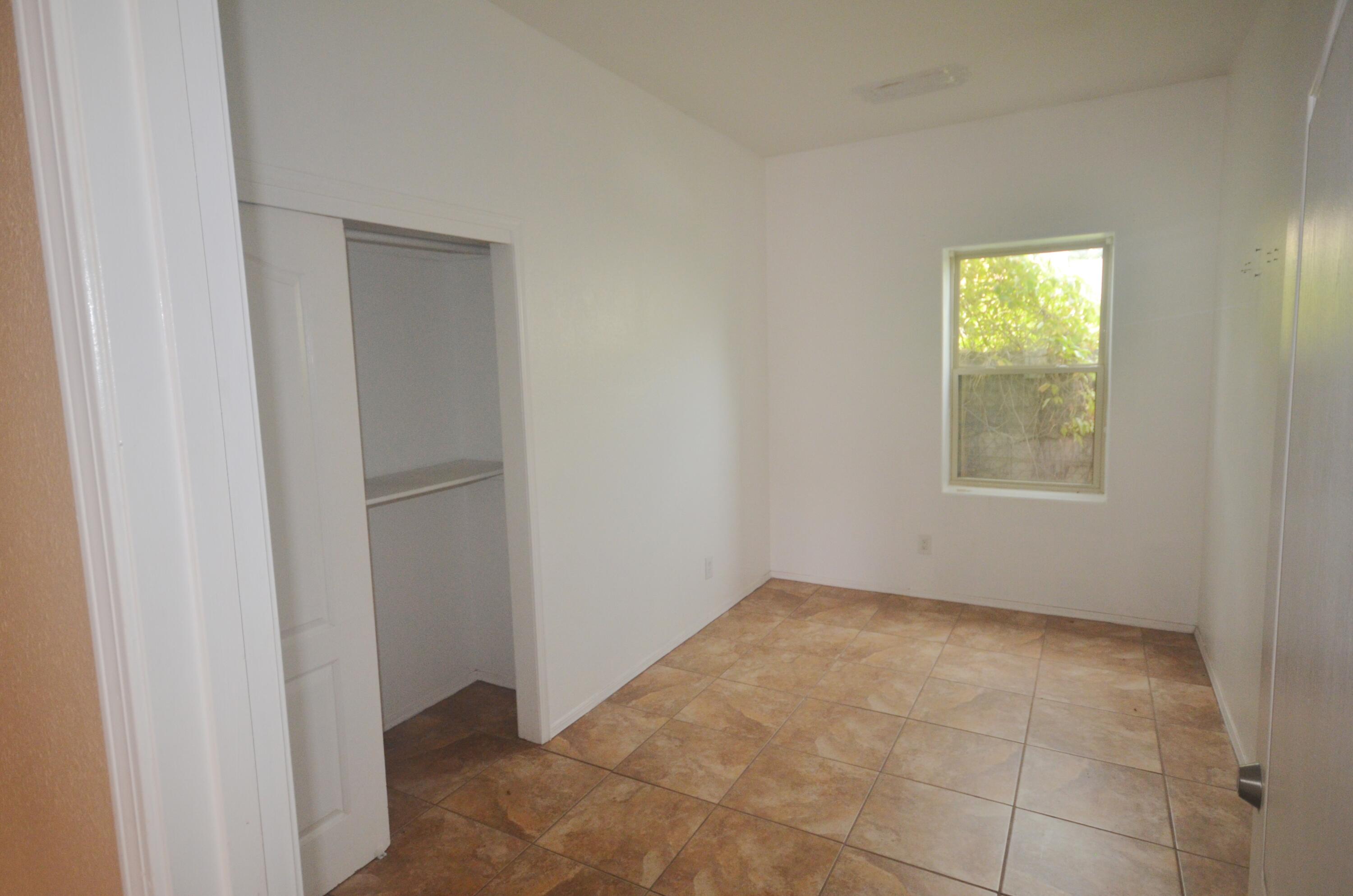 Photo 3 — 1401 Santa Rosa Road SW