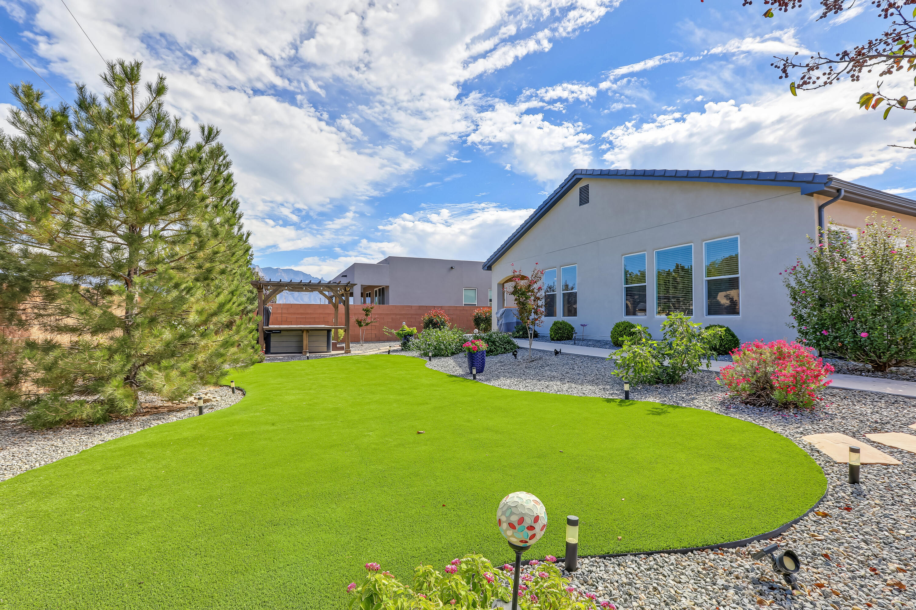 Photo 8 — 1062 Contabella Lane