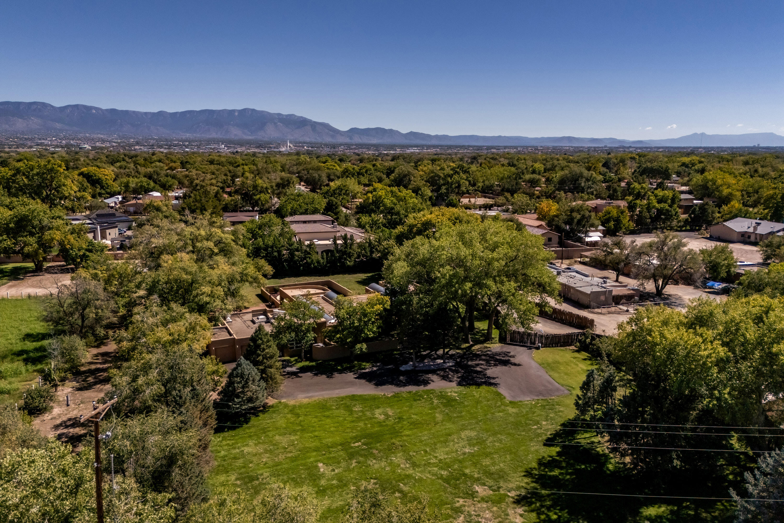 Photo 6 — 9417 Rio Grande Boulevard NW