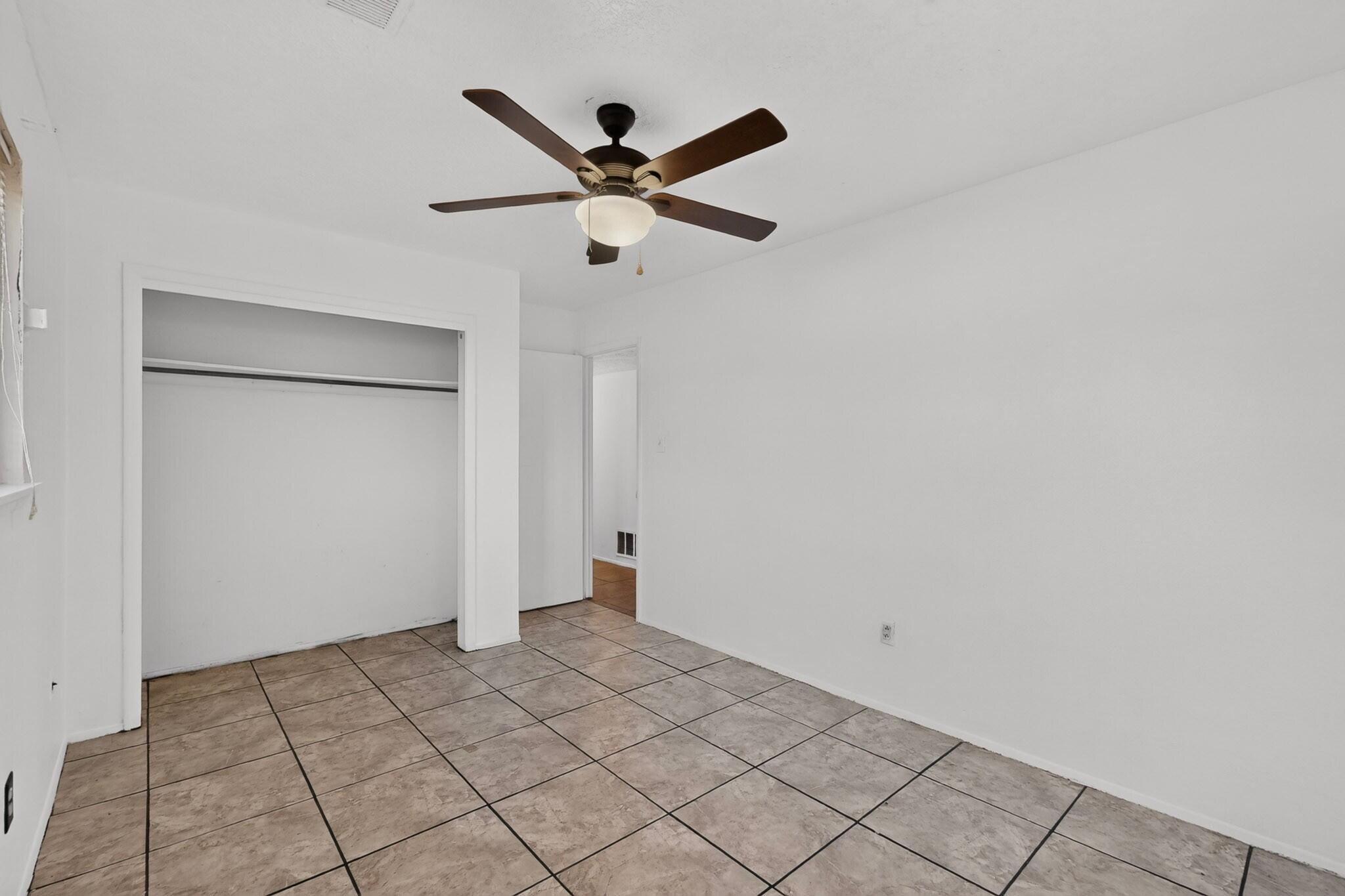 Photo 13 — 824 Dolores Drive NW