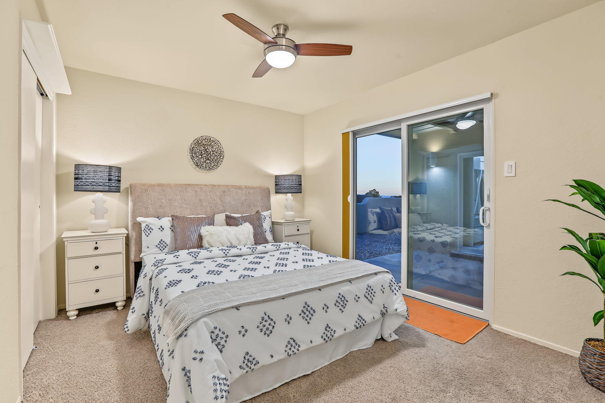 Photo 7 — 979 Antelope Avenue NE