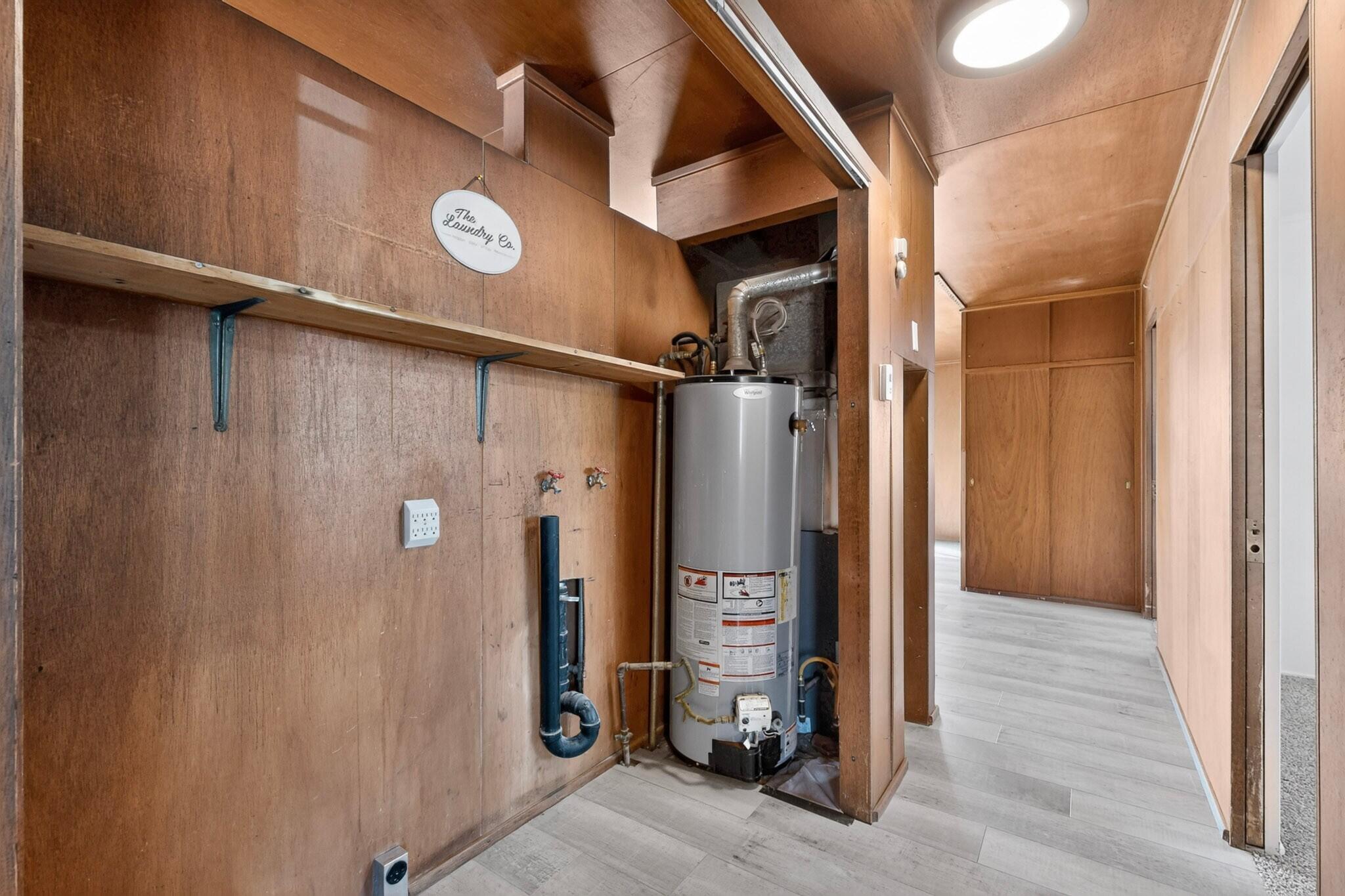 Photo 4 — 1301 Aztec Road NW