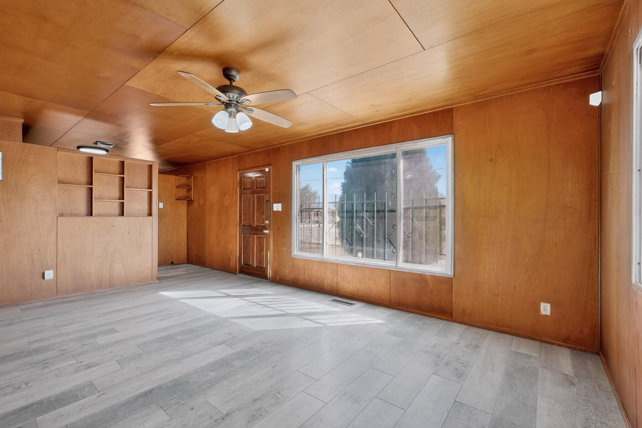 Photo 13 — 1301 Aztec Road NW