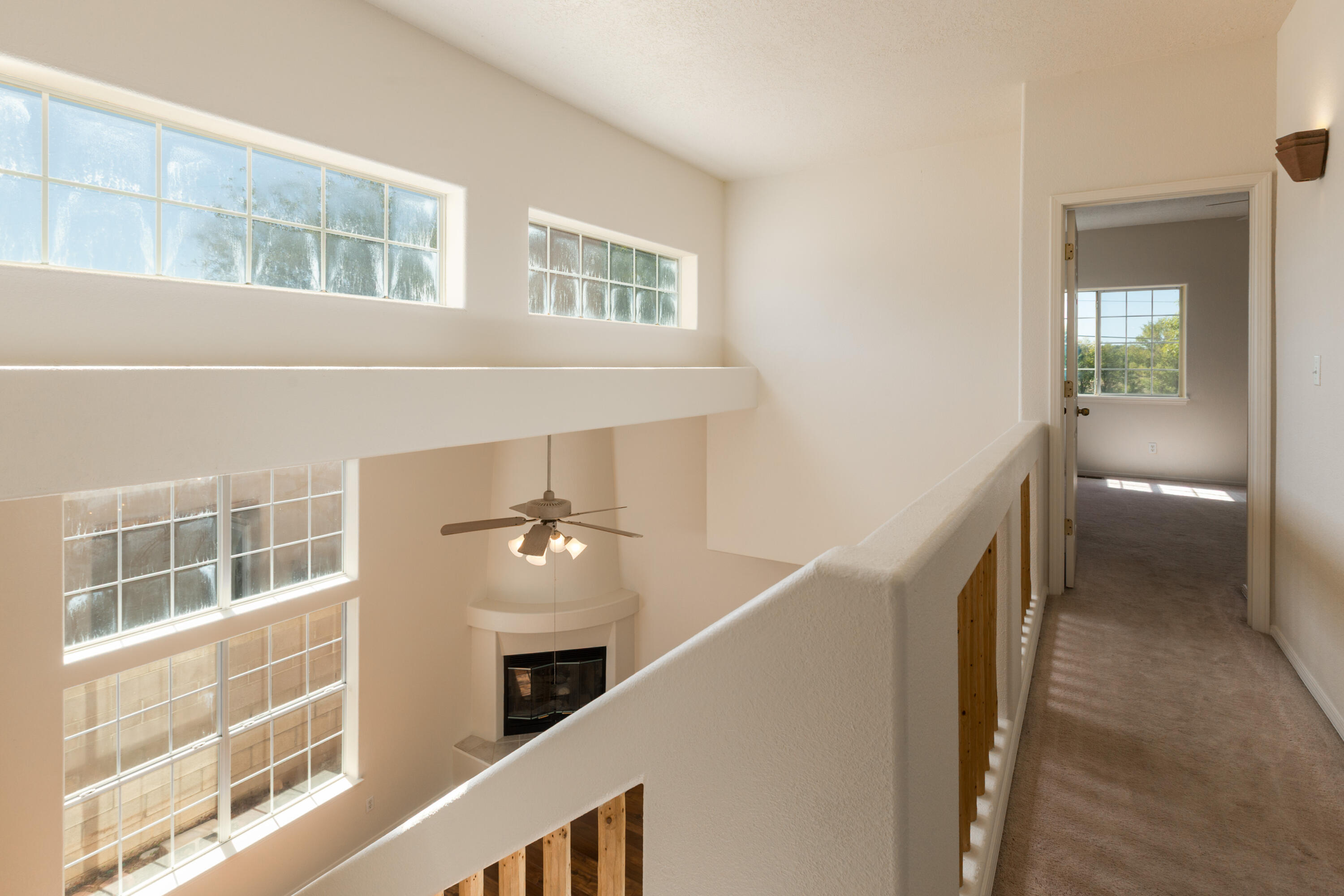 Photo 5 — 635 Reeves Place SW