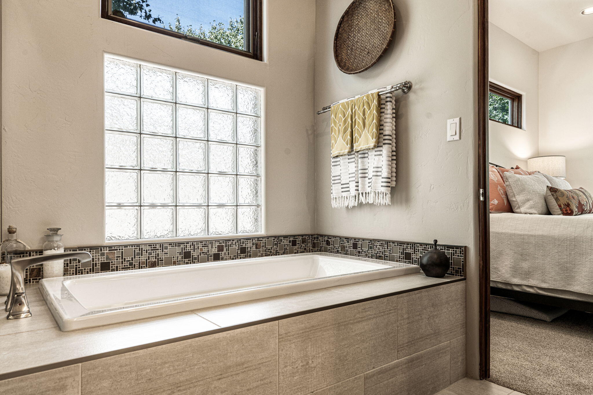 Photo 4 — 2715 Rio Encantado Court NW