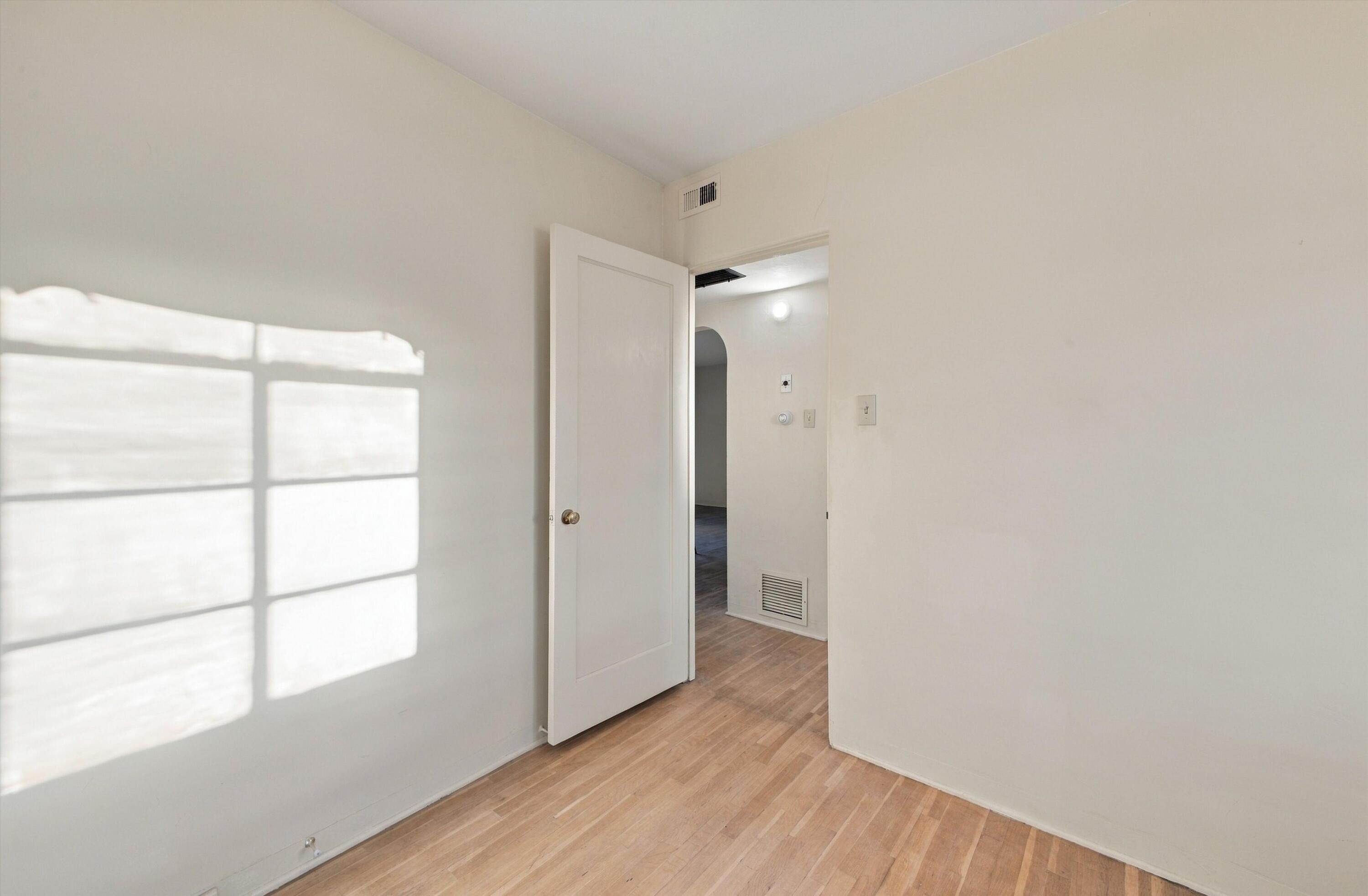 Photo 17 — 1311 Dartmouth Drive NE
