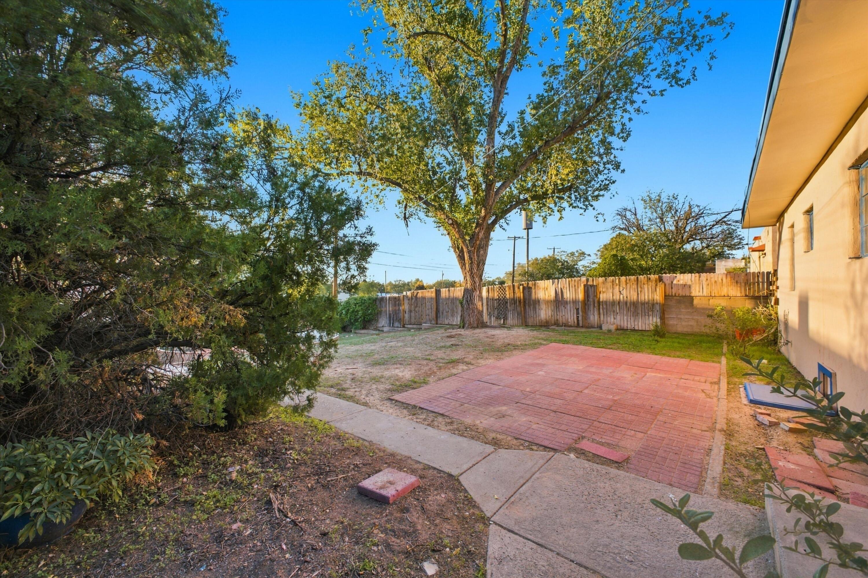 Photo 10 — 1311 Dartmouth Drive NE