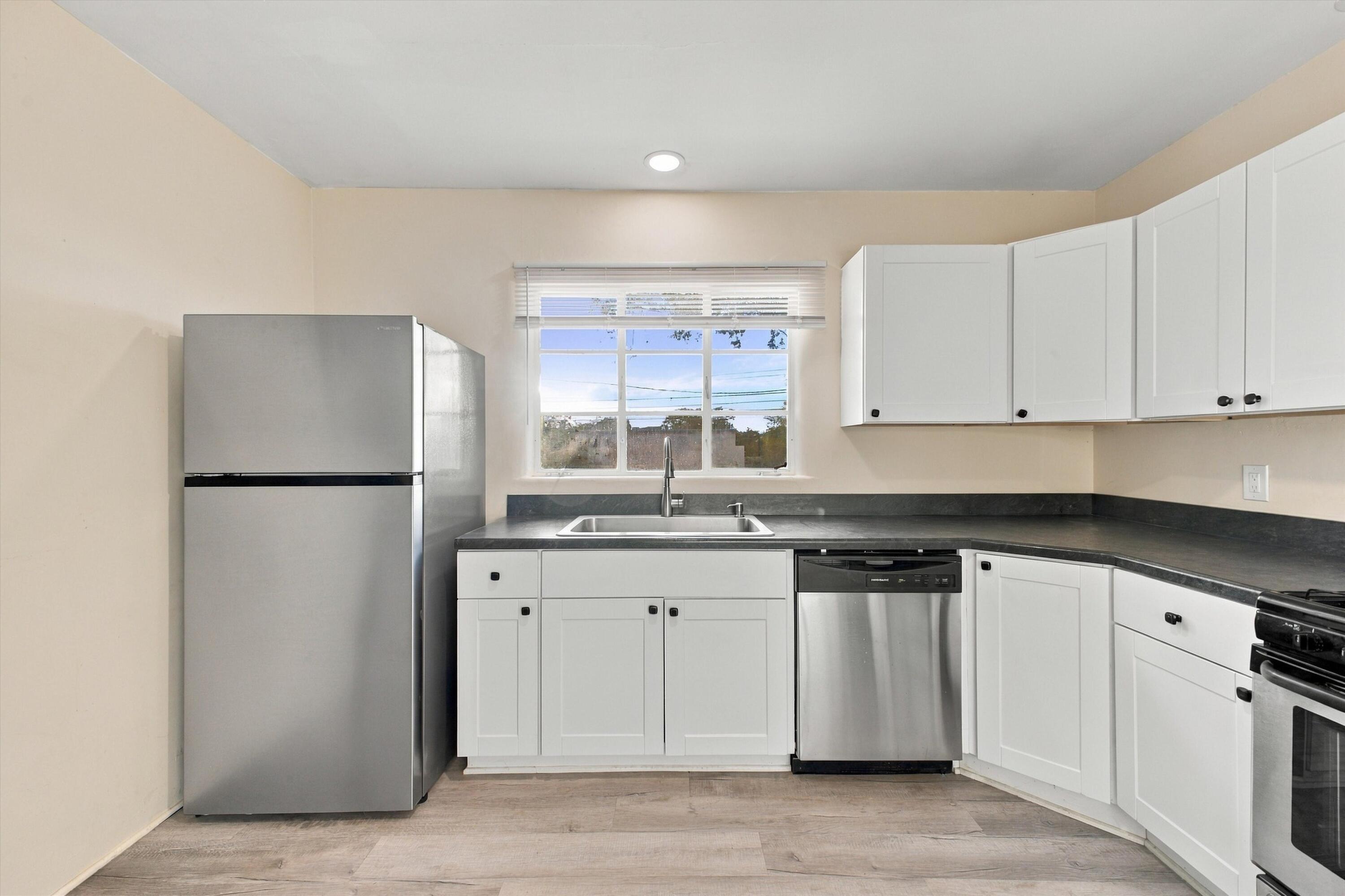 Photo 20 — 1311 Dartmouth Drive NE