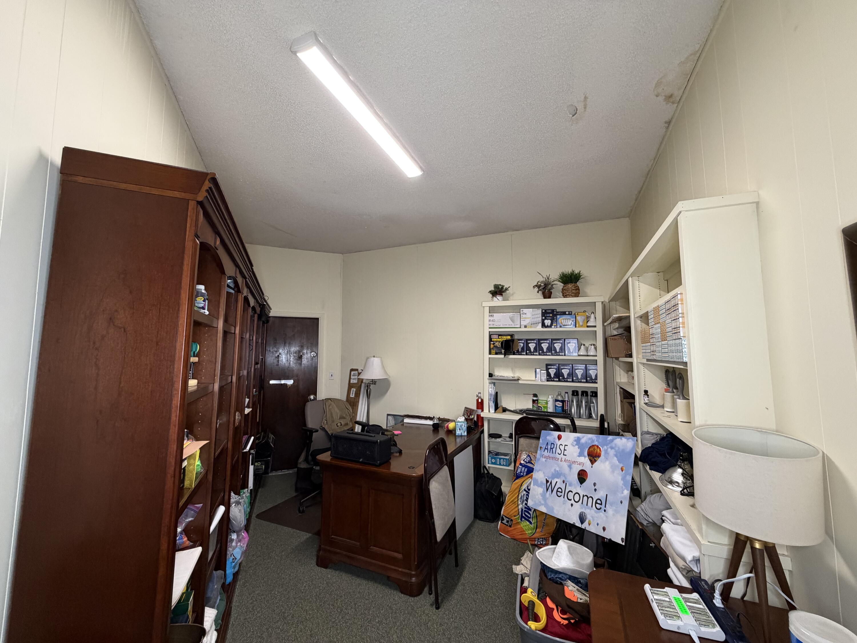 Photo 19 — 11435 Montgomery Boulevard NE