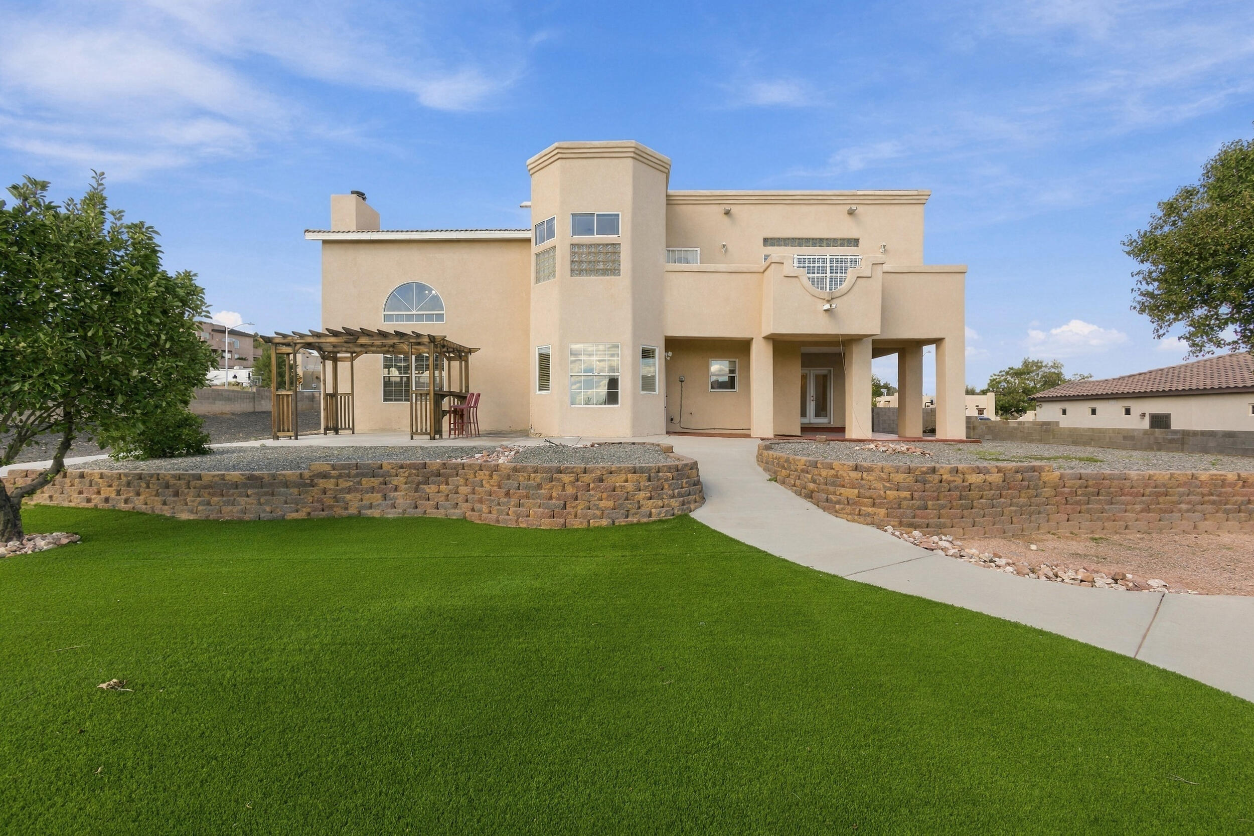 Photo 14 — 1260 Mesa Ridge Drive SW