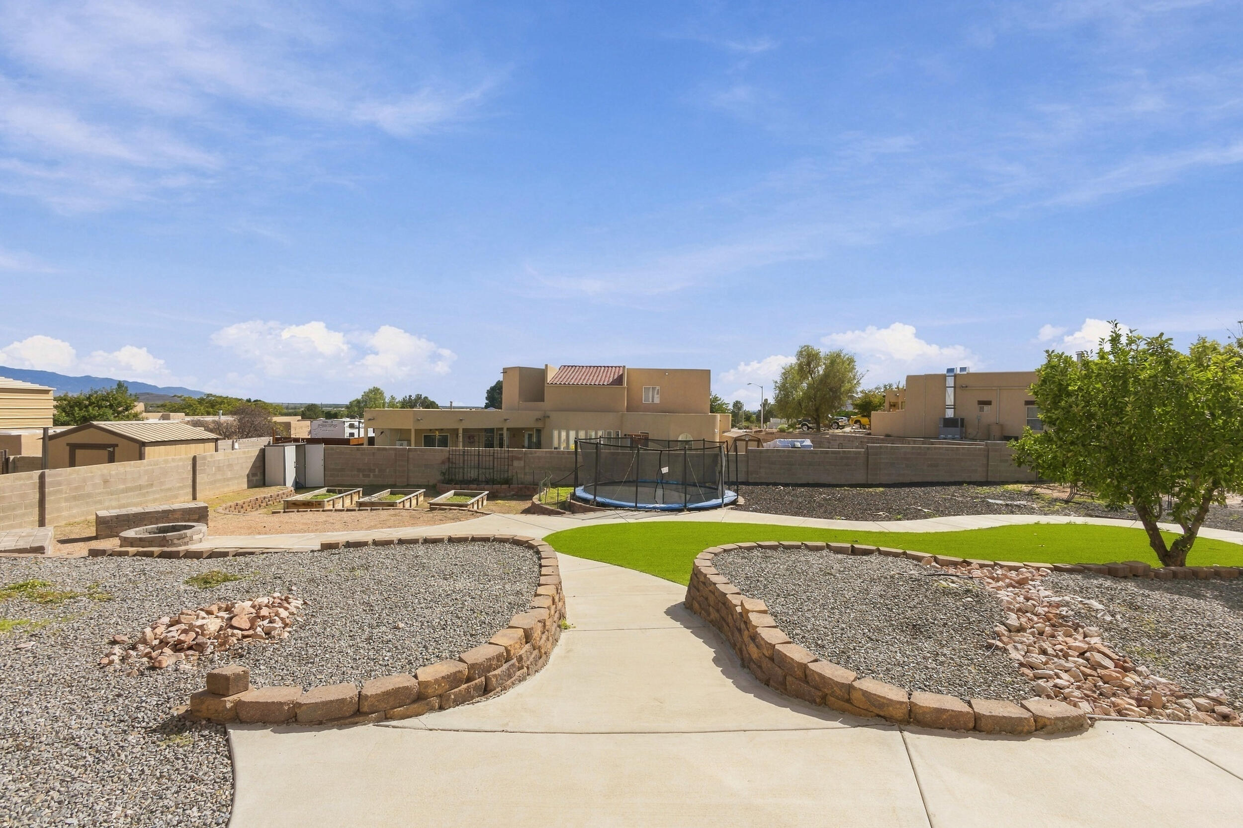 Photo 15 — 1260 Mesa Ridge Drive SW