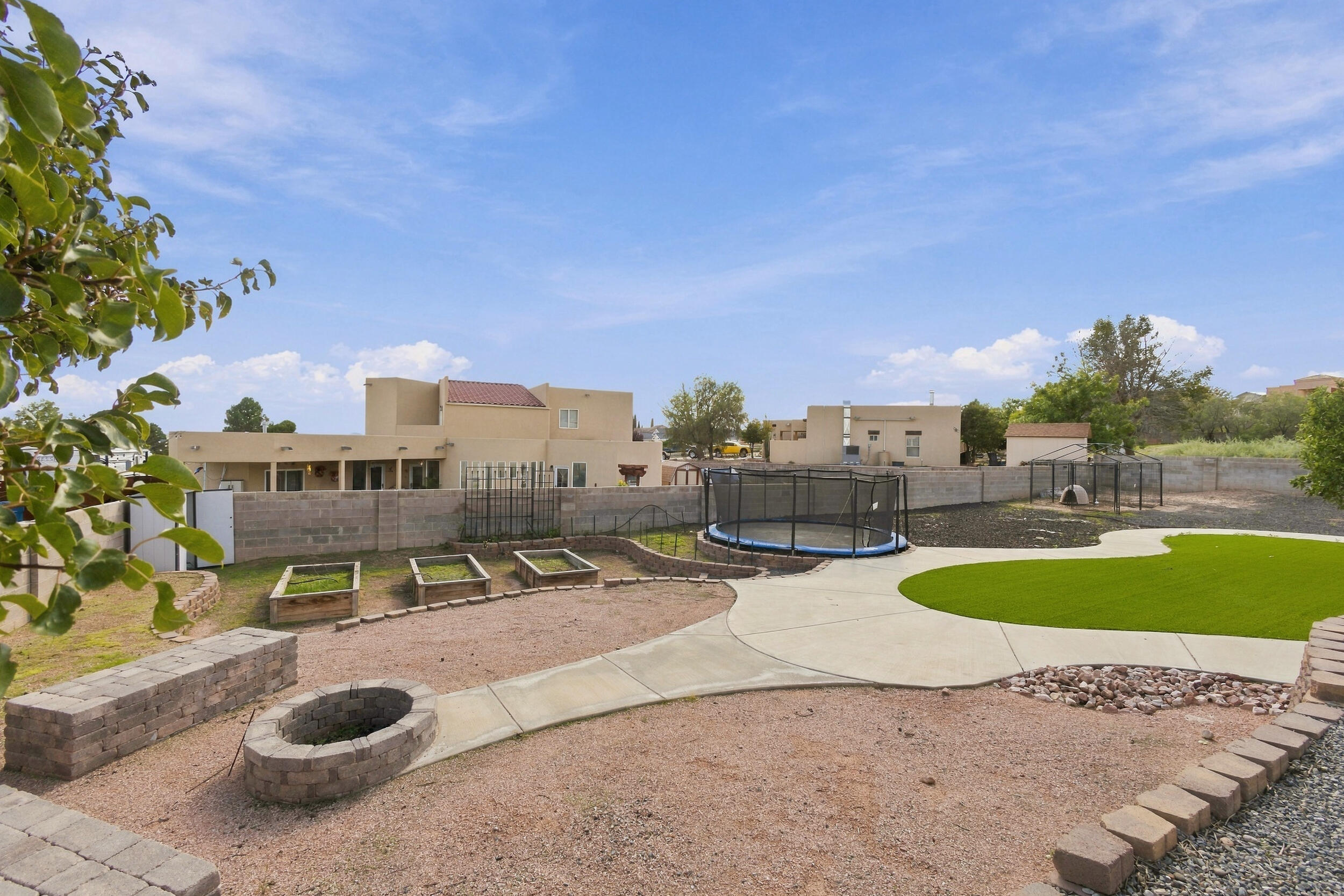 Photo 16 — 1260 Mesa Ridge Drive SW
