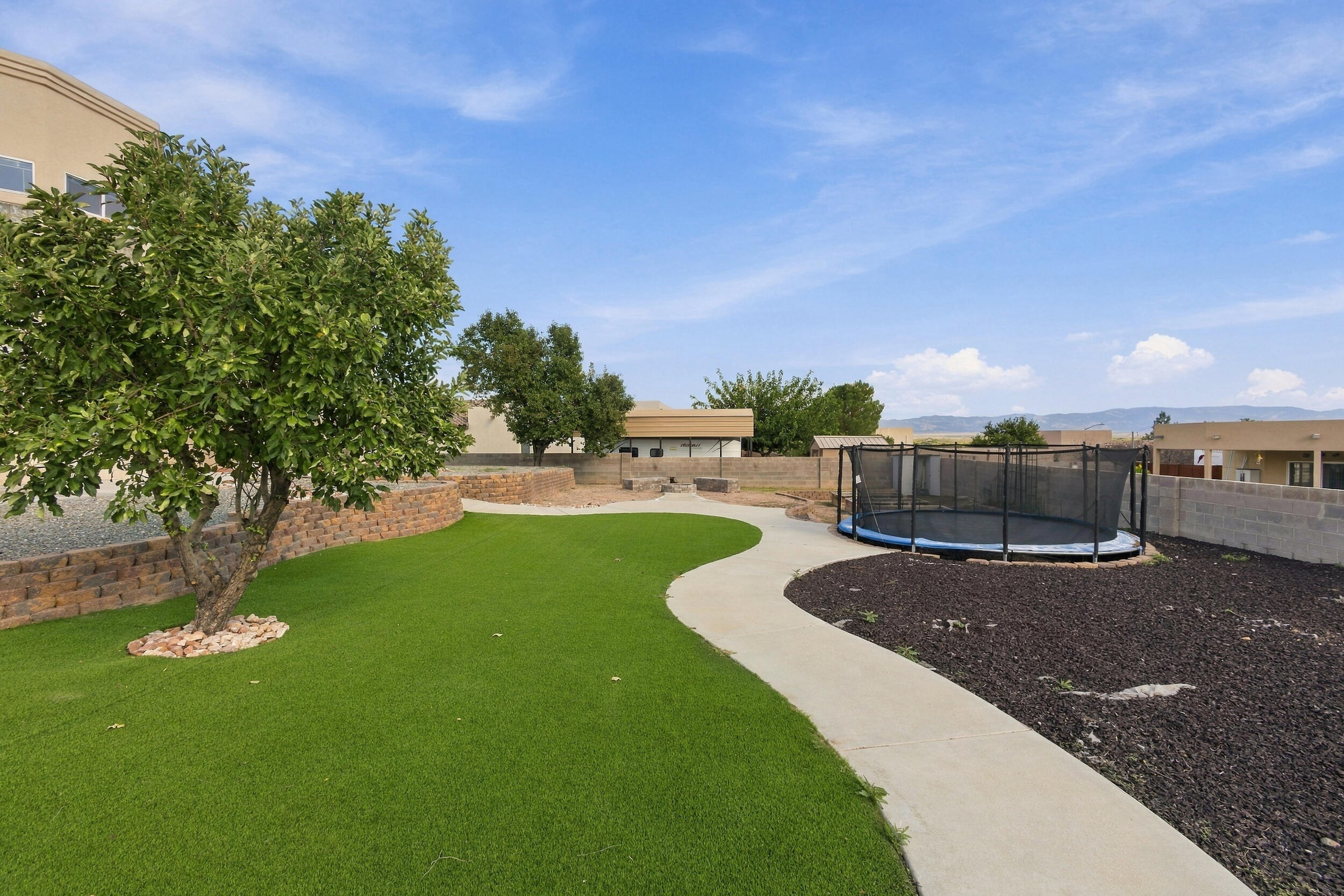 Photo 17 — 1260 Mesa Ridge Drive SW
