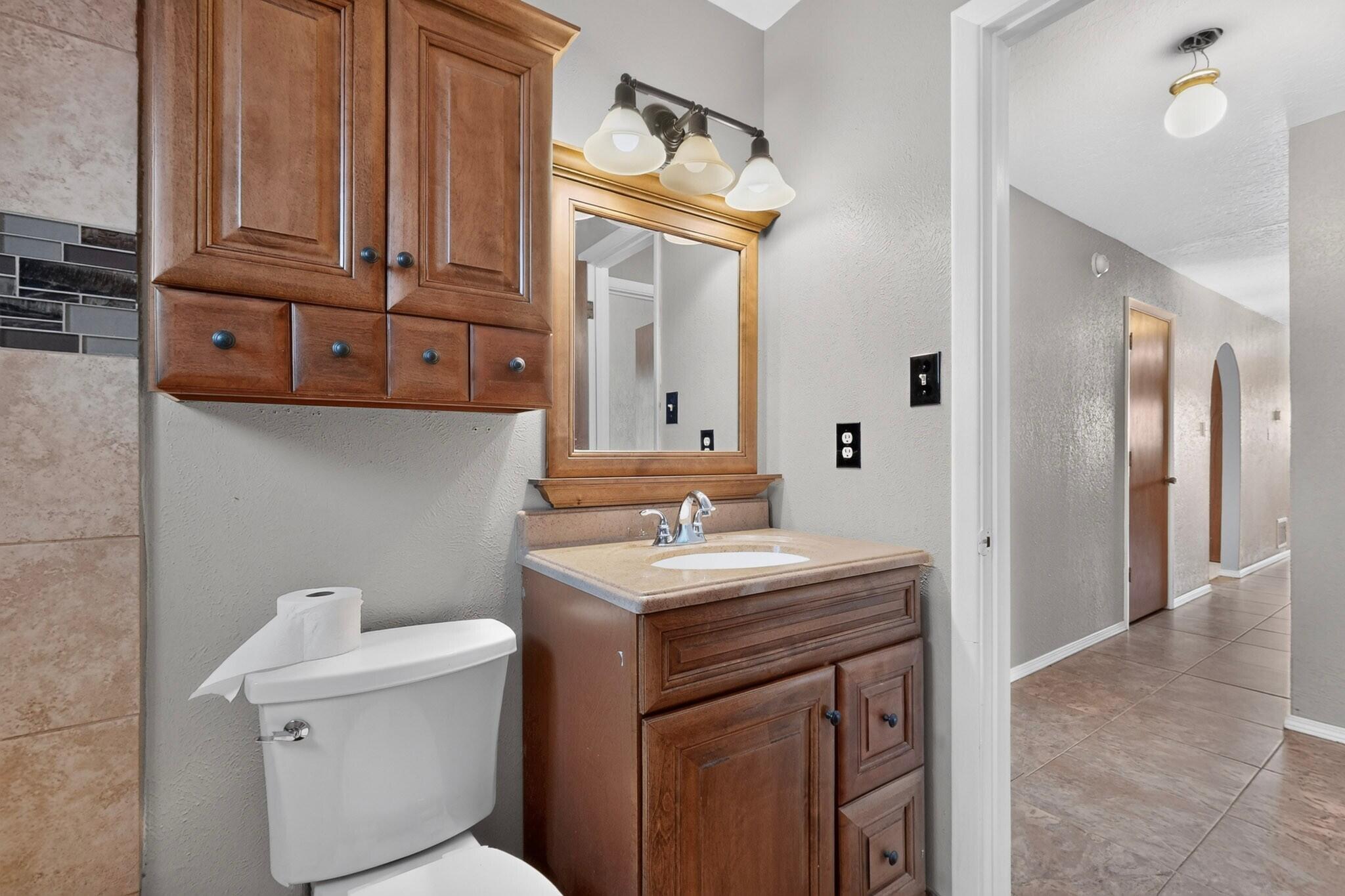 Photo 2 — 209 Villa Verde Drive SE