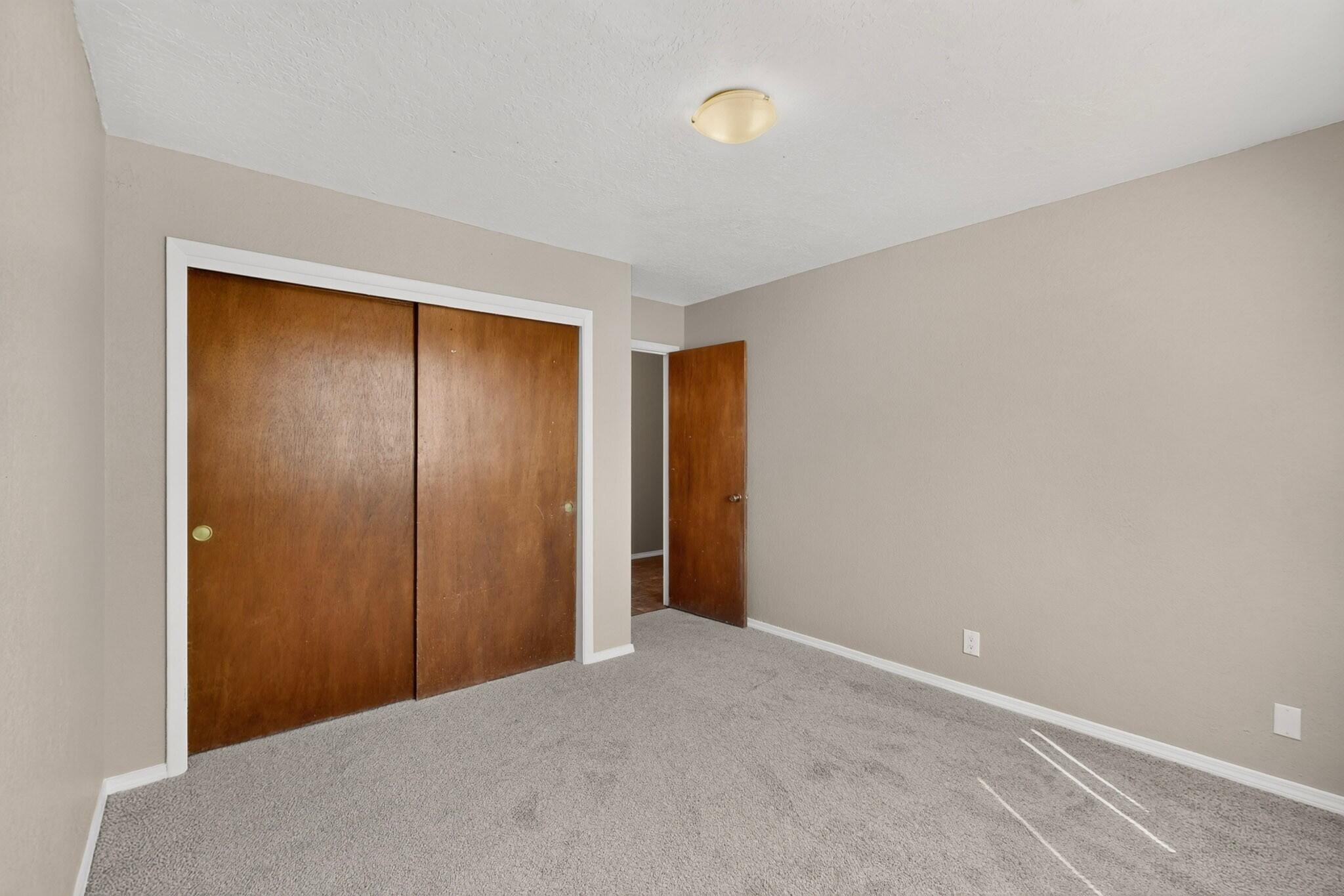 Photo 6 — 209 Villa Verde Drive SE