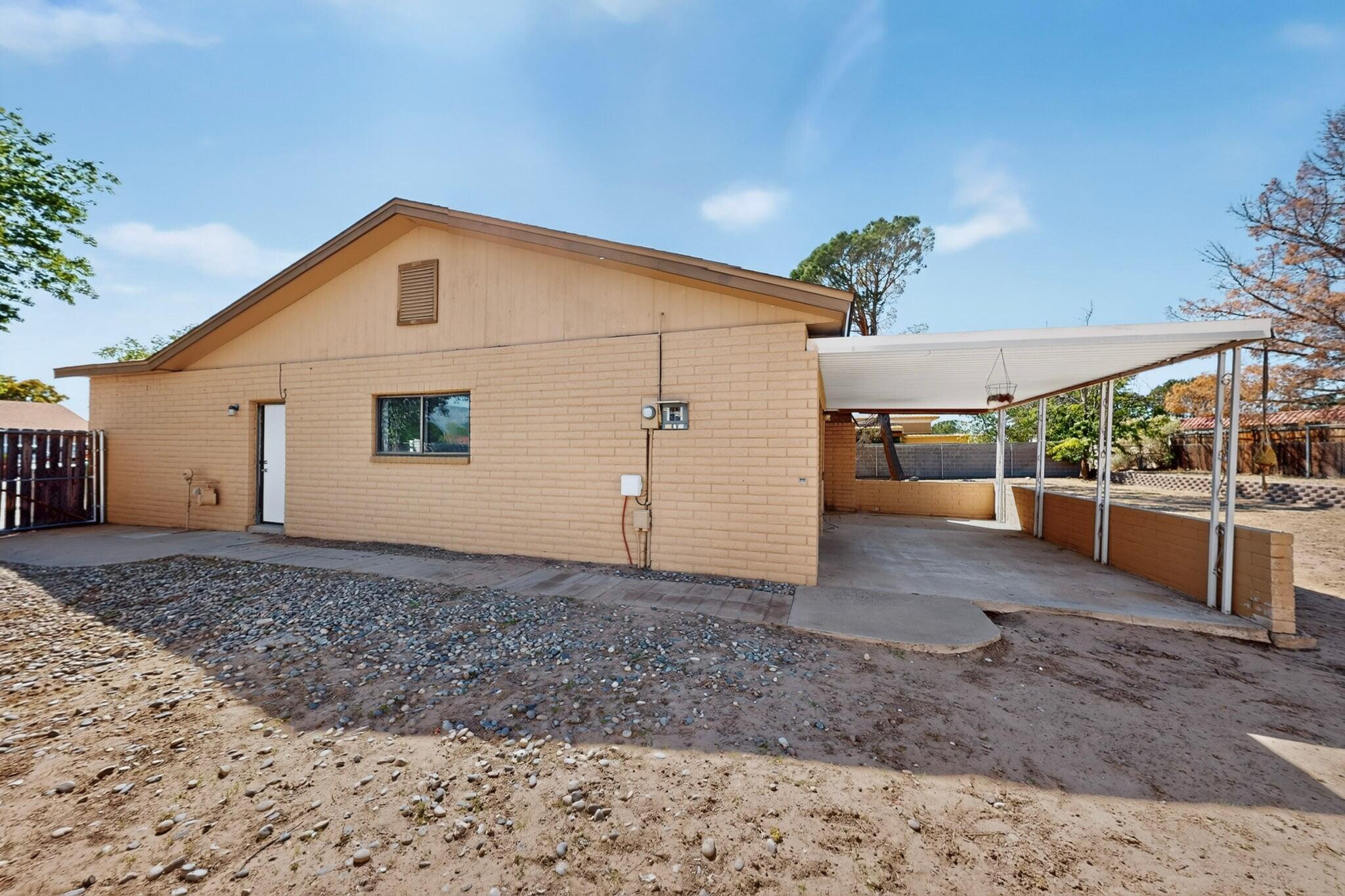 Photo 14 — 209 Villa Verde Drive SE
