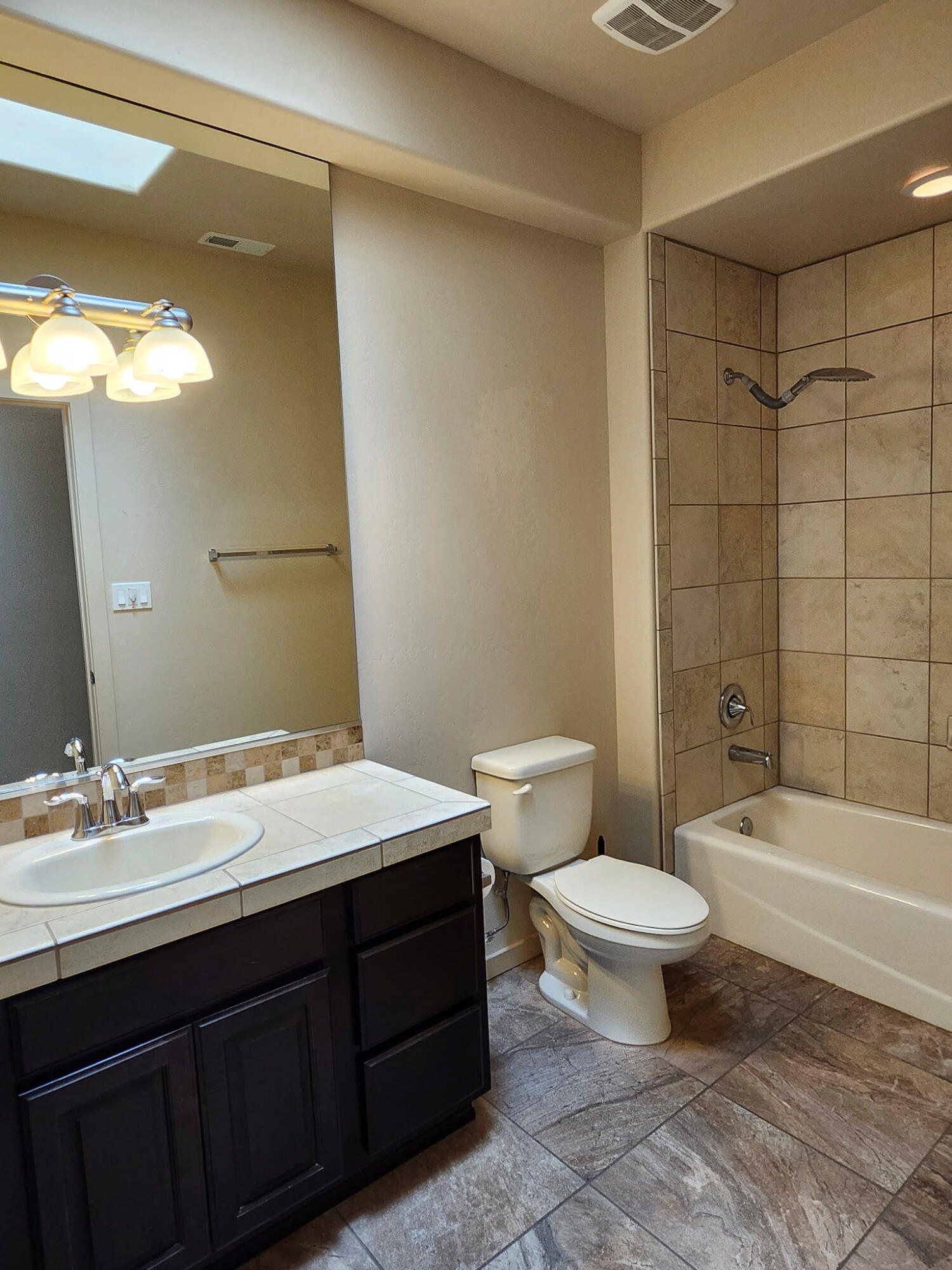 Photo 4 — 5308 Sacate Avenue NW