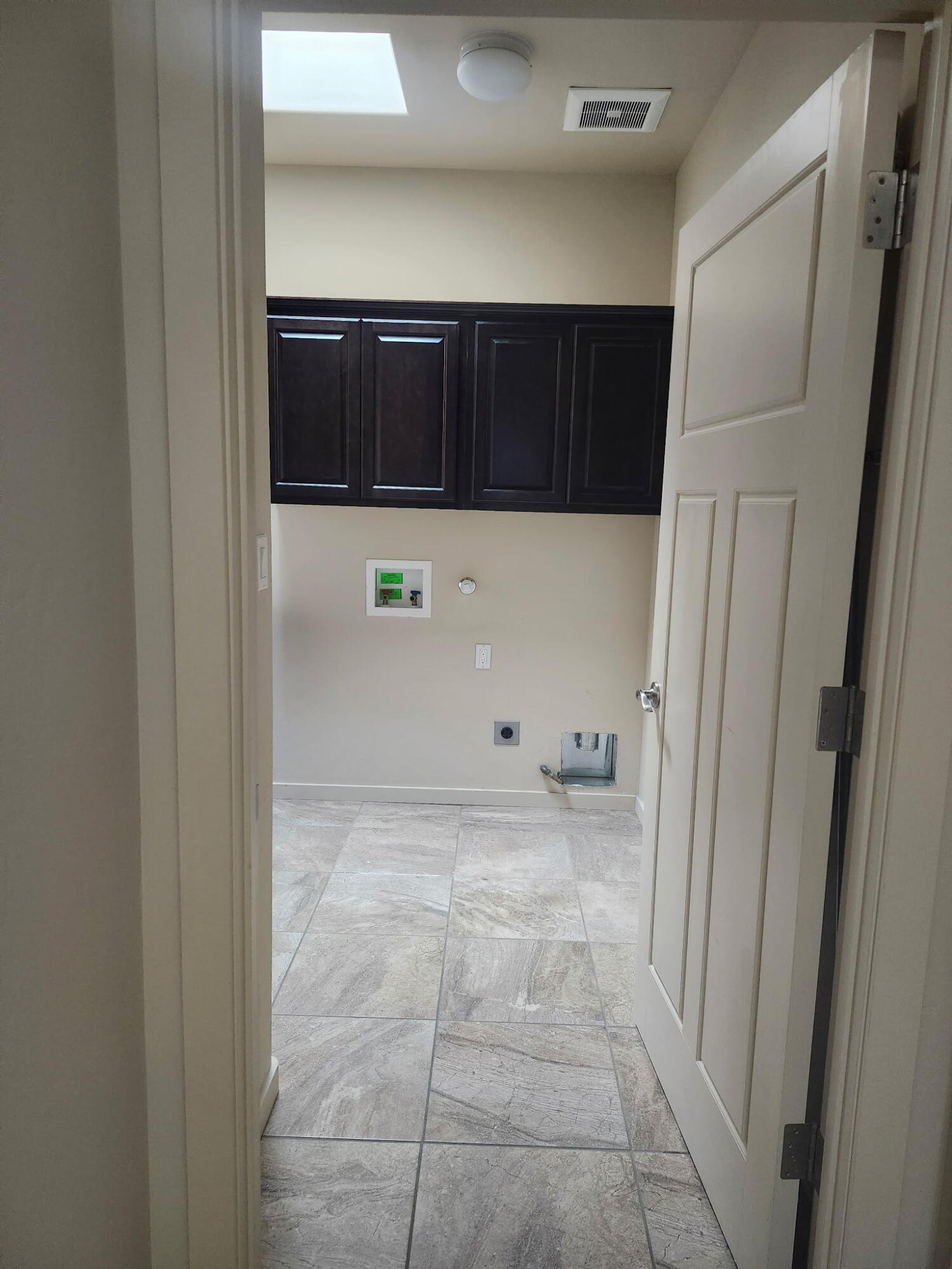 Photo 5 — 5308 Sacate Avenue NW
