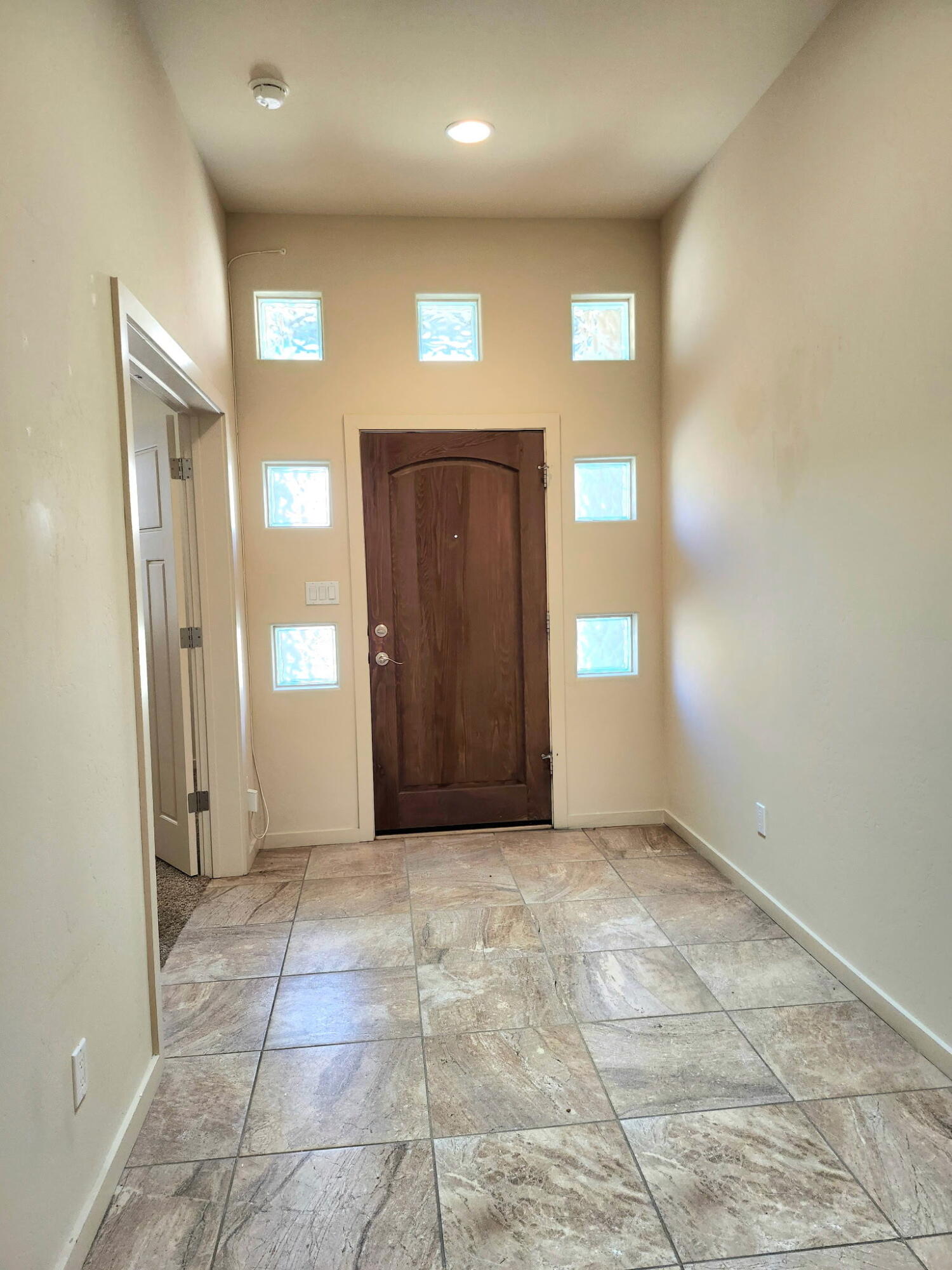 Photo 19 — 5308 Sacate Avenue NW