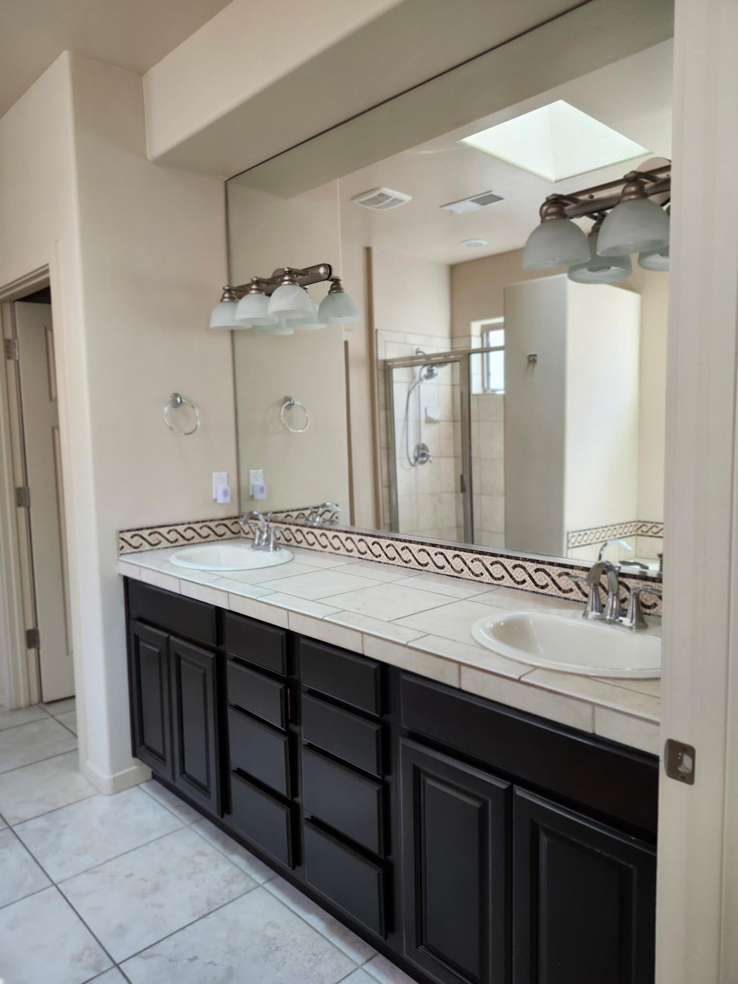 Photo 20 — 5308 Sacate Avenue NW