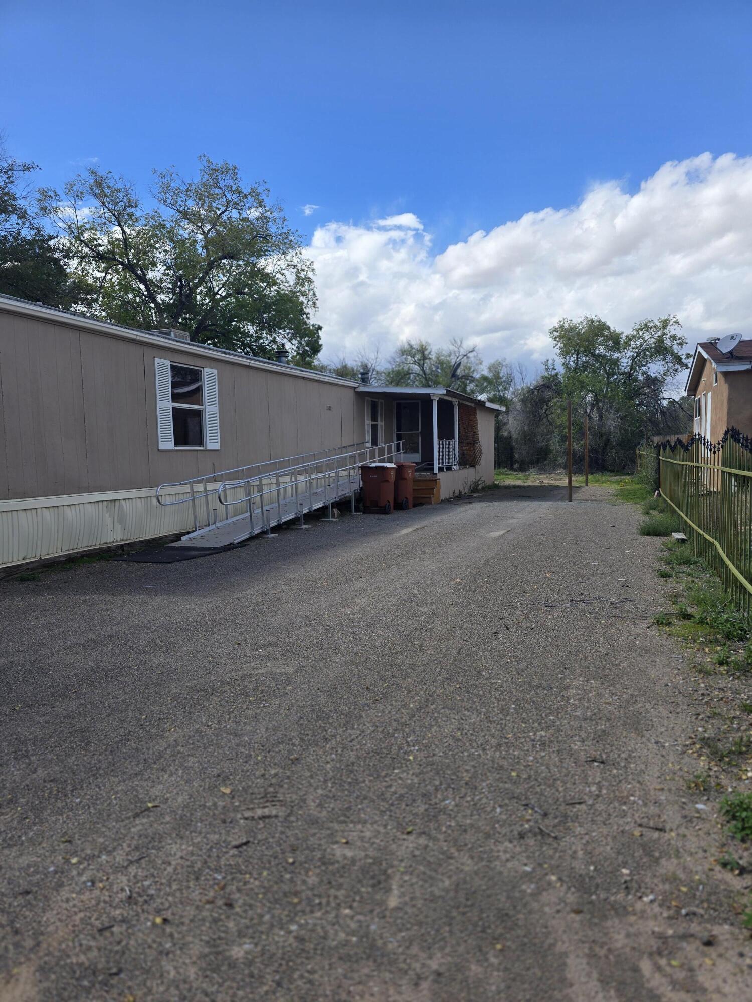 105 Country Court