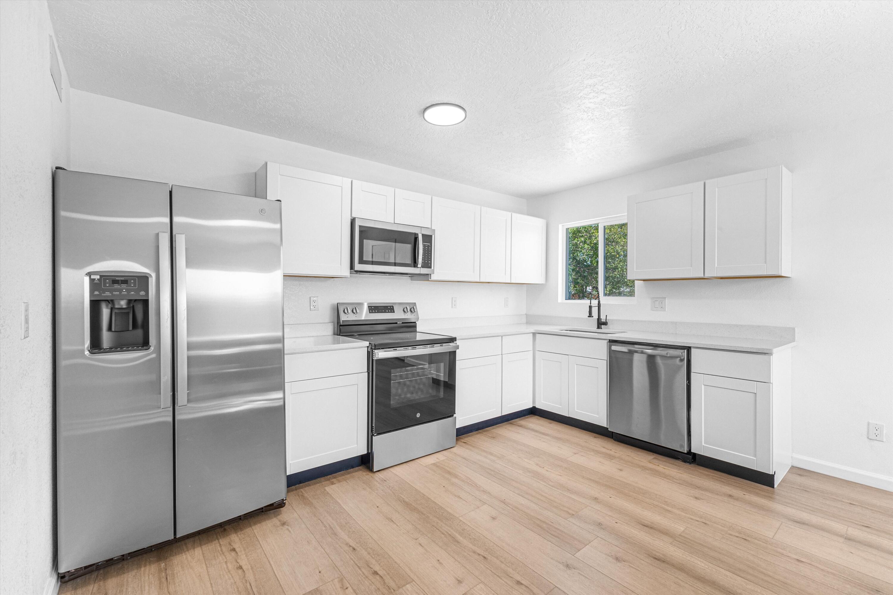 Photo 11 — 5732 Wood Road SW