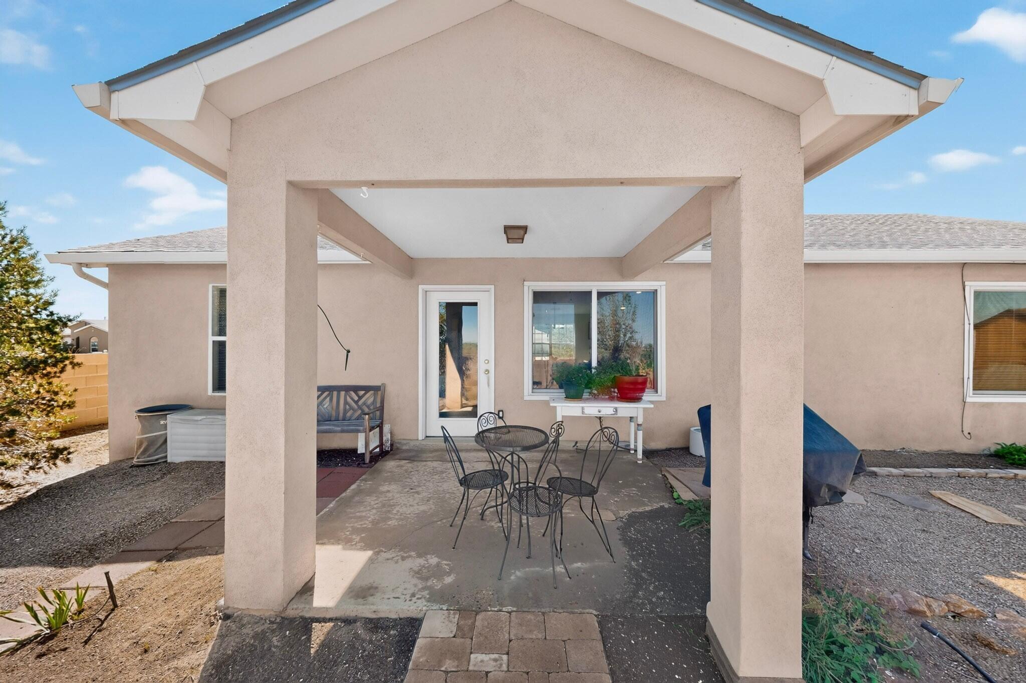 Photo 12 — 1 Rosa Avenue SW