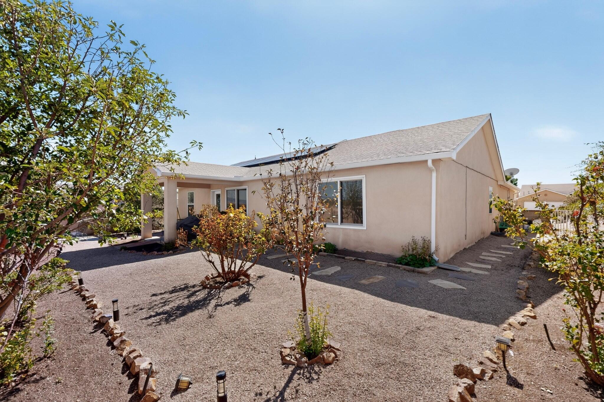 Photo 15 — 1 Rosa Avenue SW