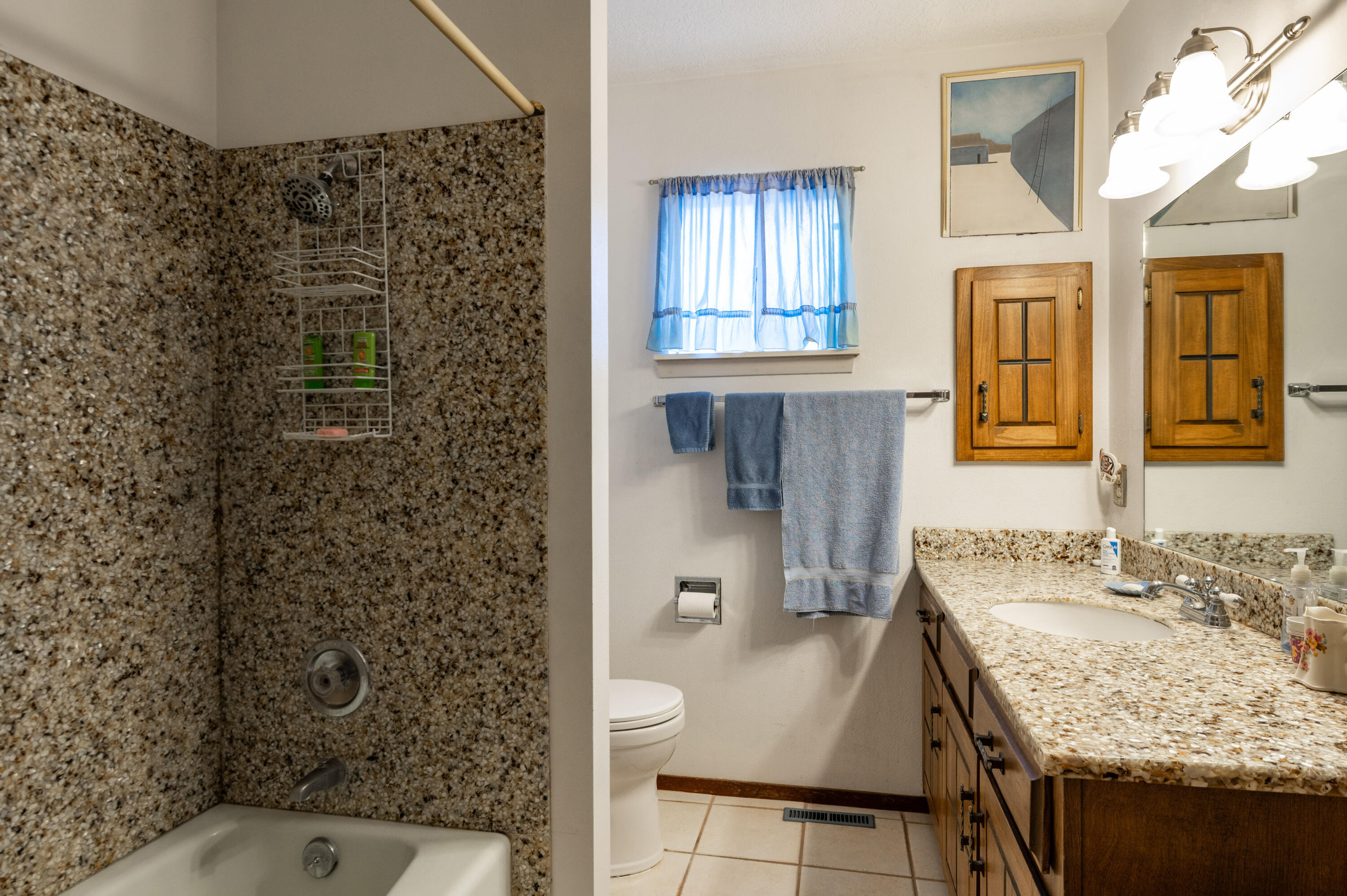 Photo 2 — 8508 Osuna Road NE
