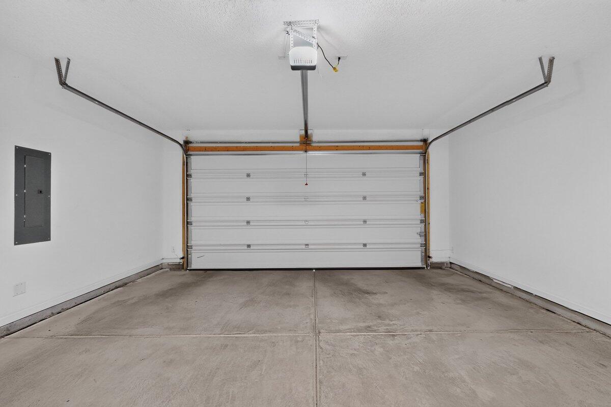 Photo 14 — 1354 Vallecito Court NW