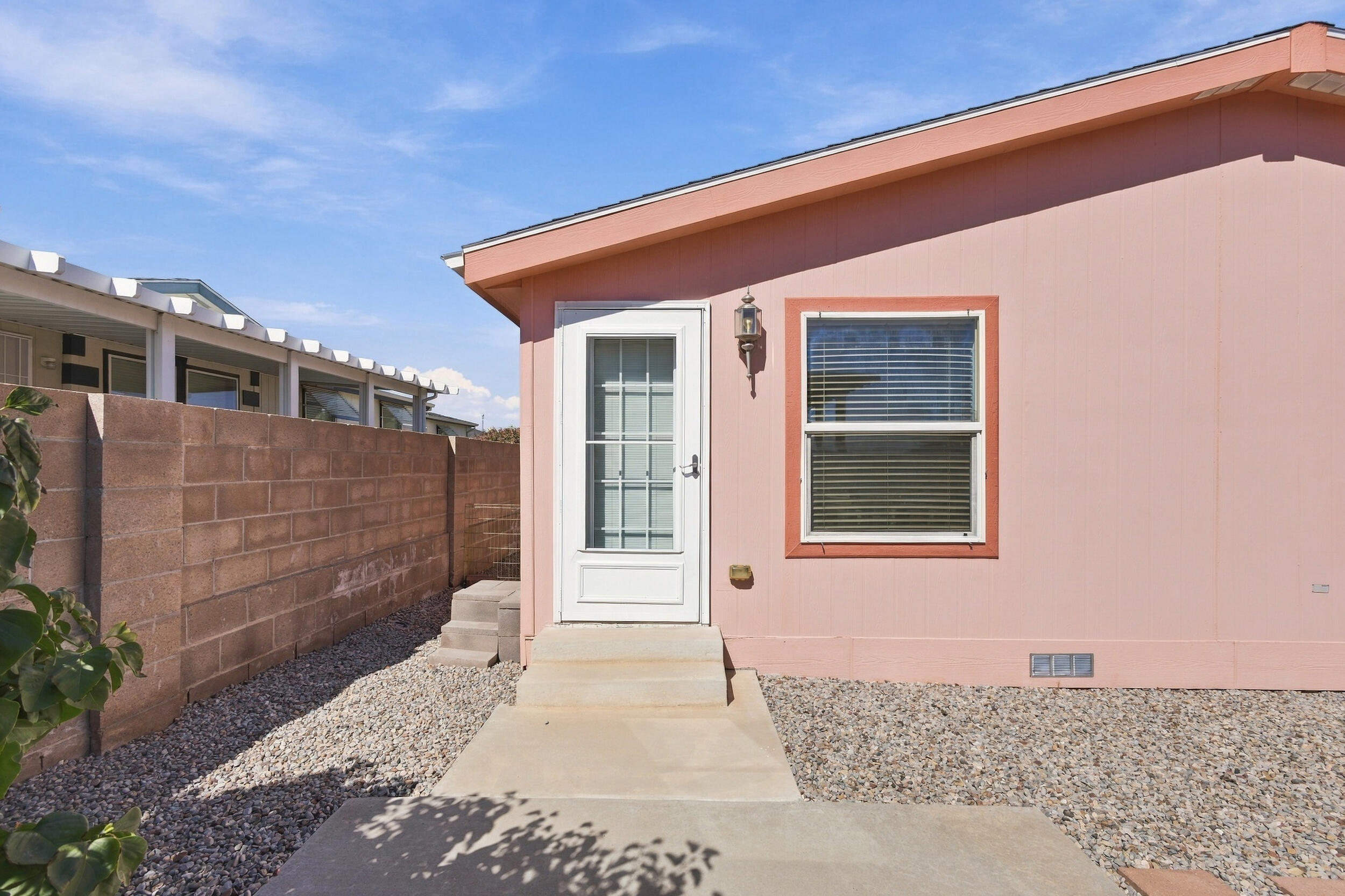 Photo 10 — 231 Sunrise Bluffs Drive
