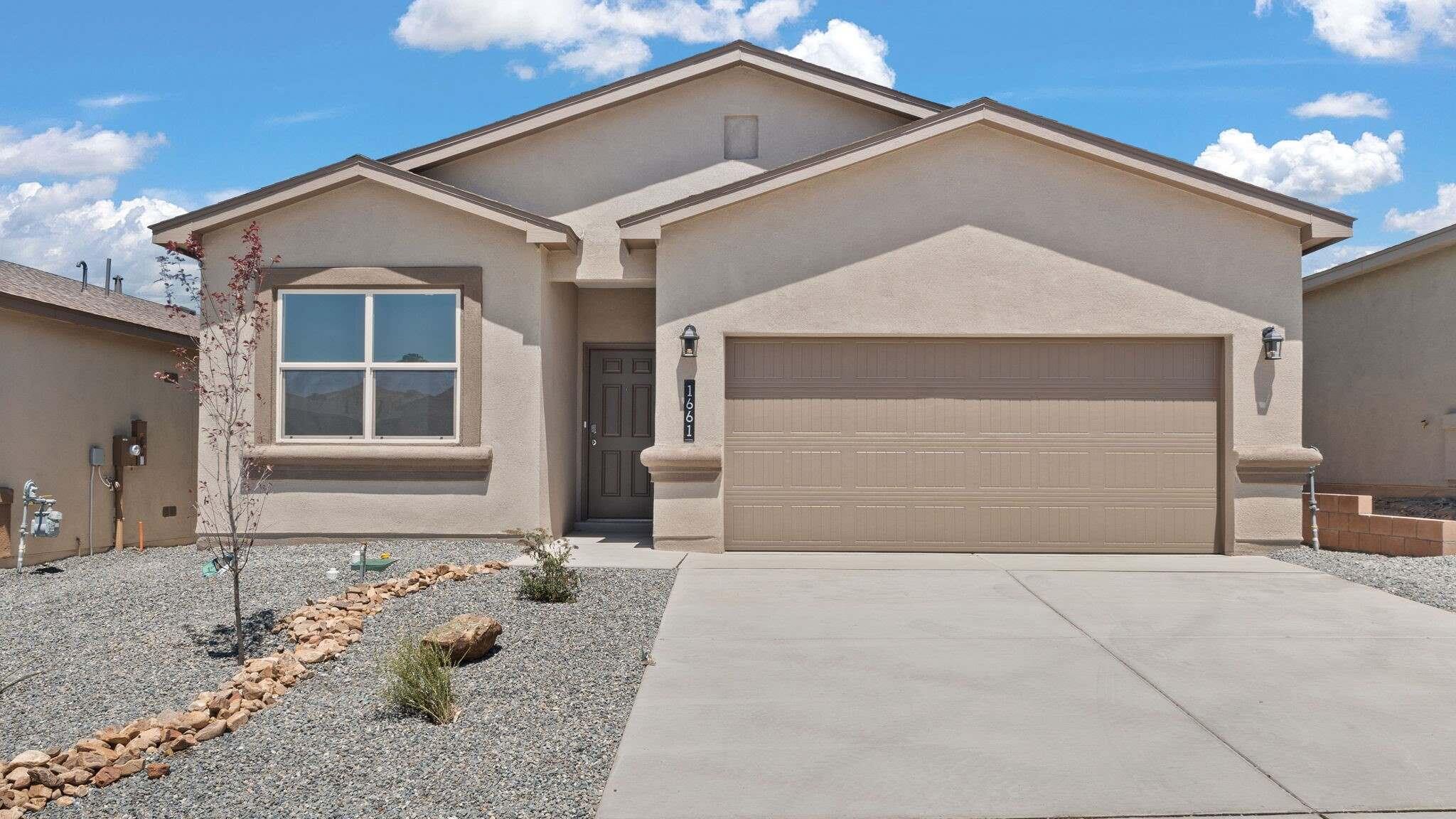 4237 Peakview Loop NE, Rio Rancho, NM 87144