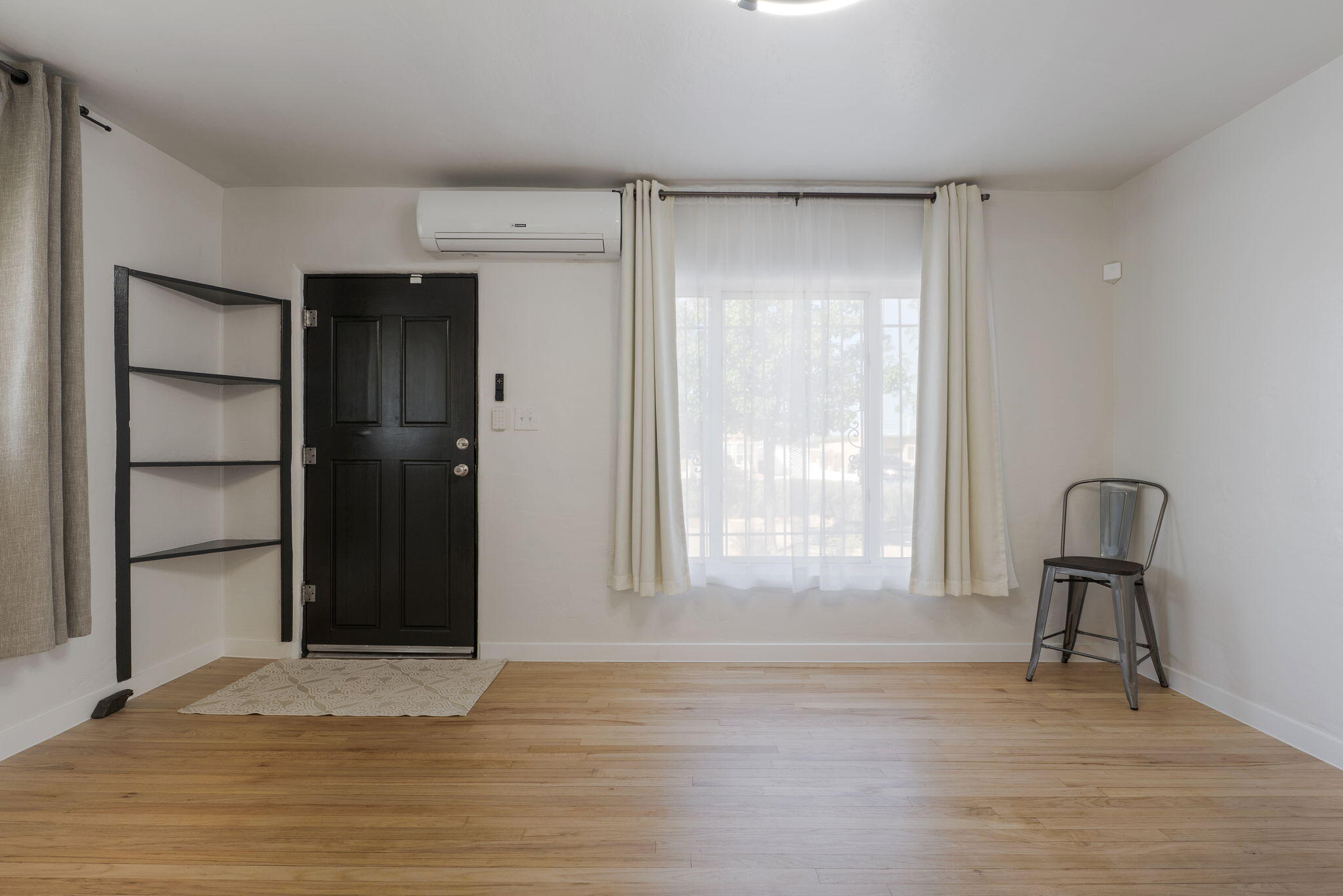 Photo 10 — 2824 Quincy Street NE