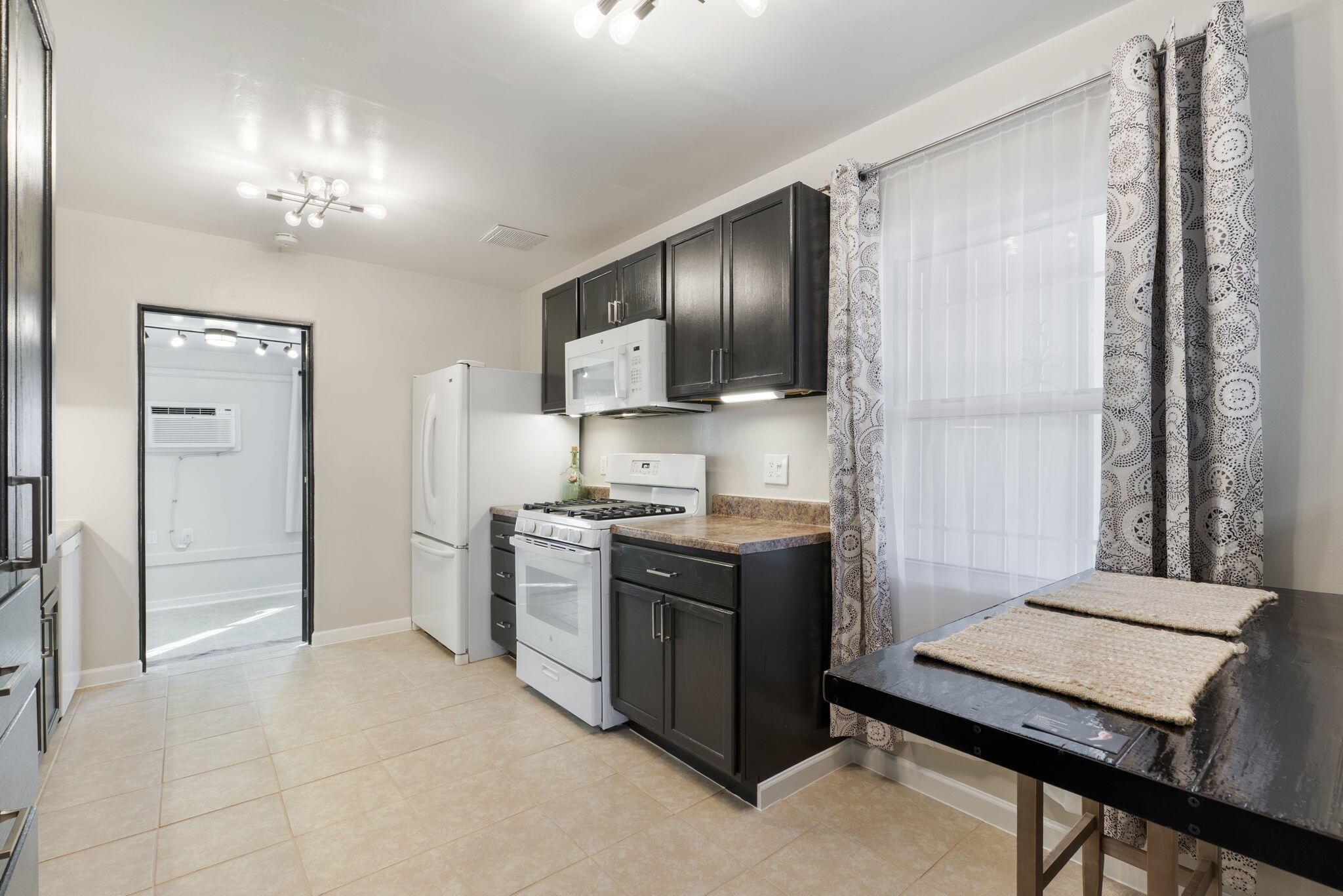 Photo 12 — 2824 Quincy Street NE