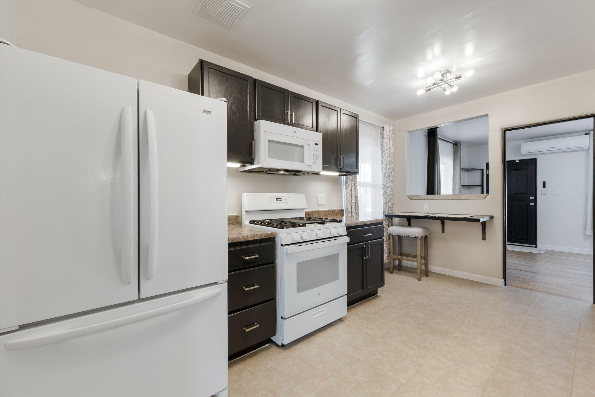 Photo 16 — 2824 Quincy Street NE
