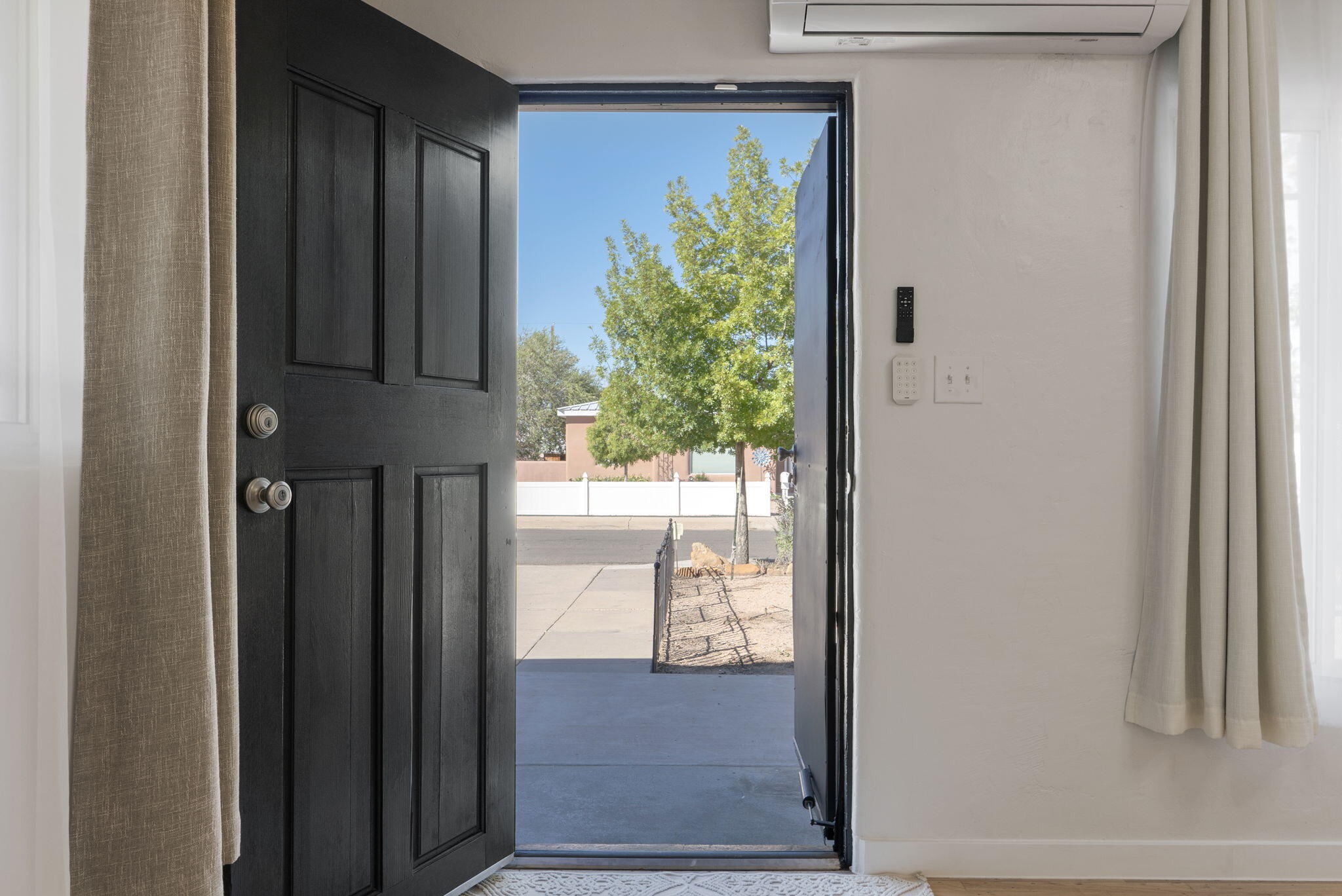 Photo 6 — 2824 Quincy Street NE