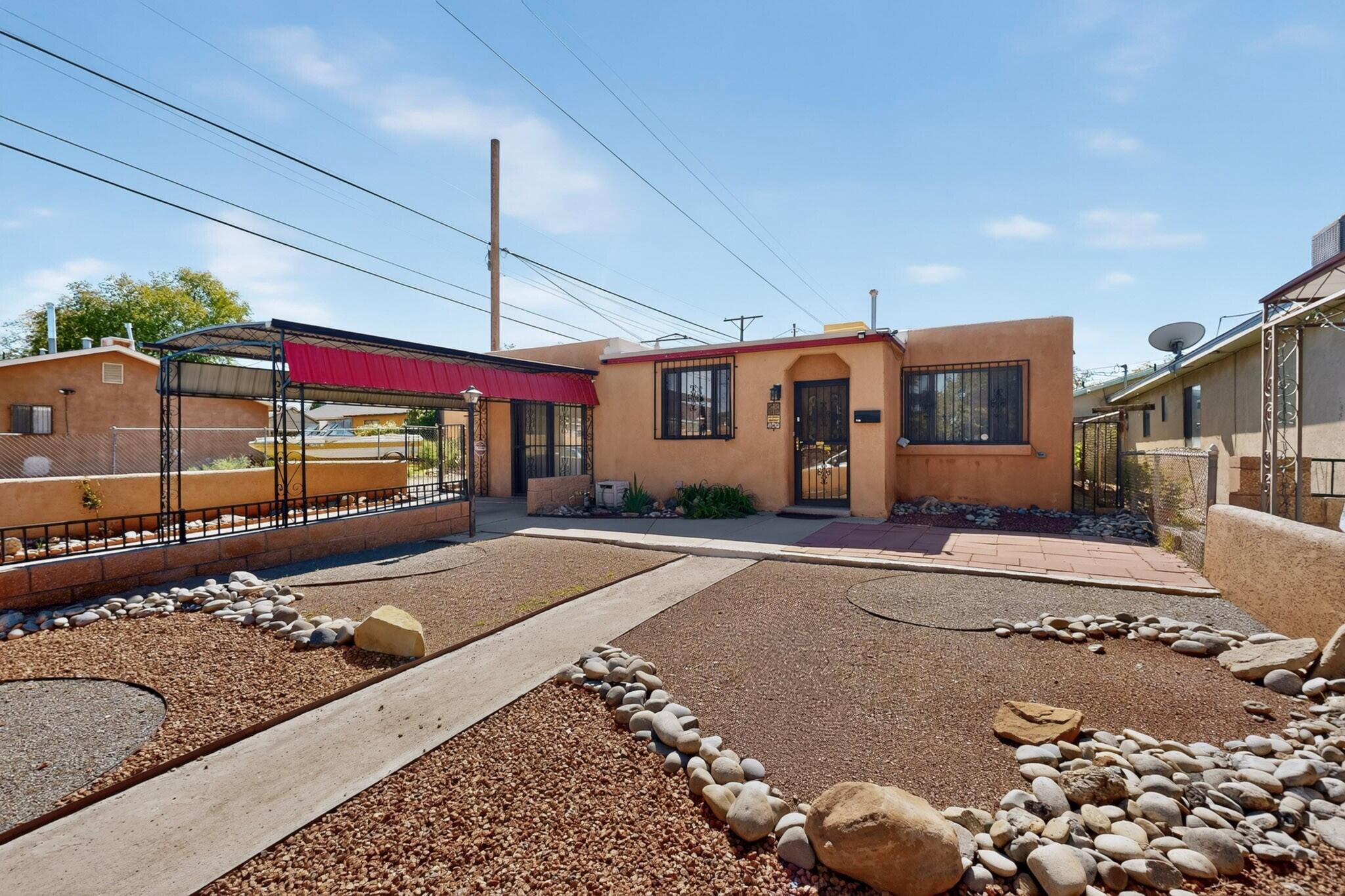 406 Smith Avenue SE, Albuquerque, NM 87102